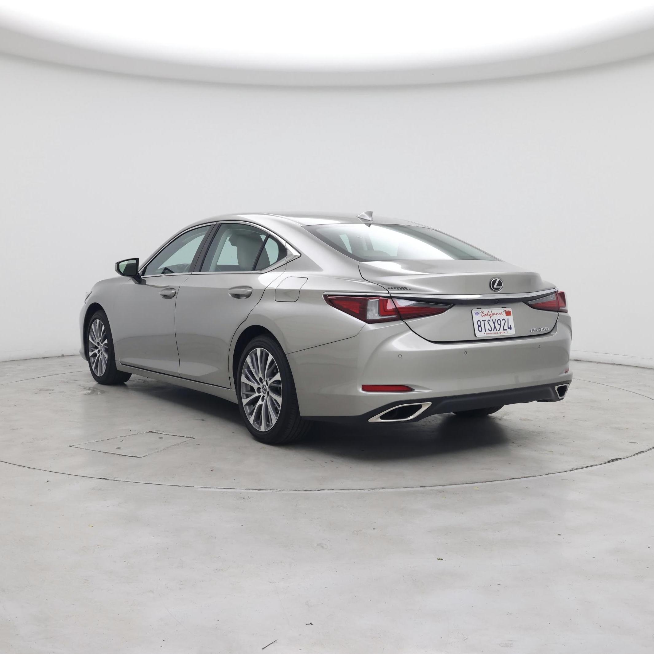 Thumbnail: 2021 Lexus ES - 2