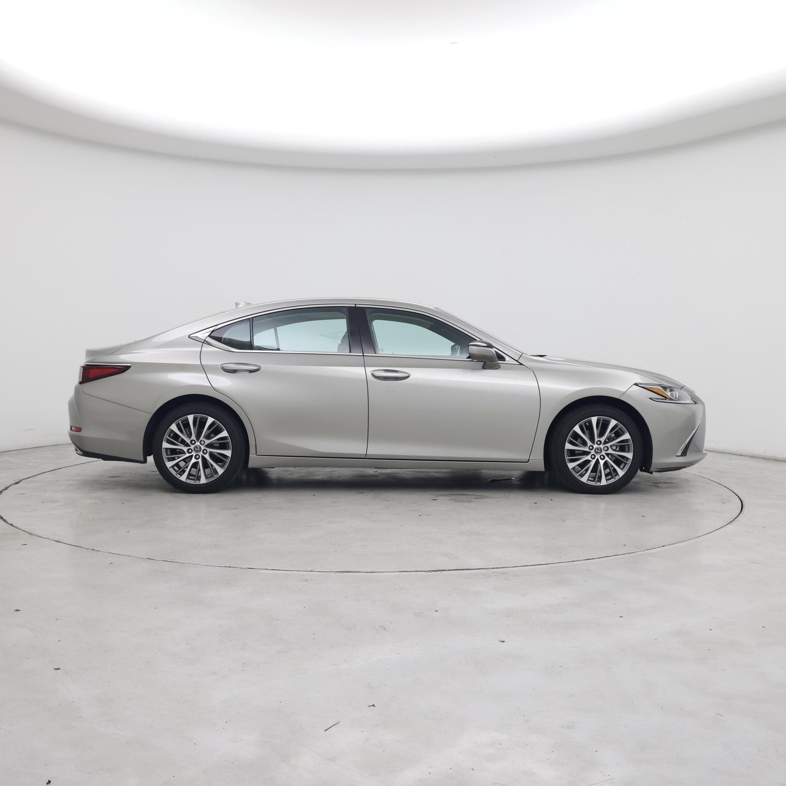 Thumbnail: 2021 Lexus ES - 7