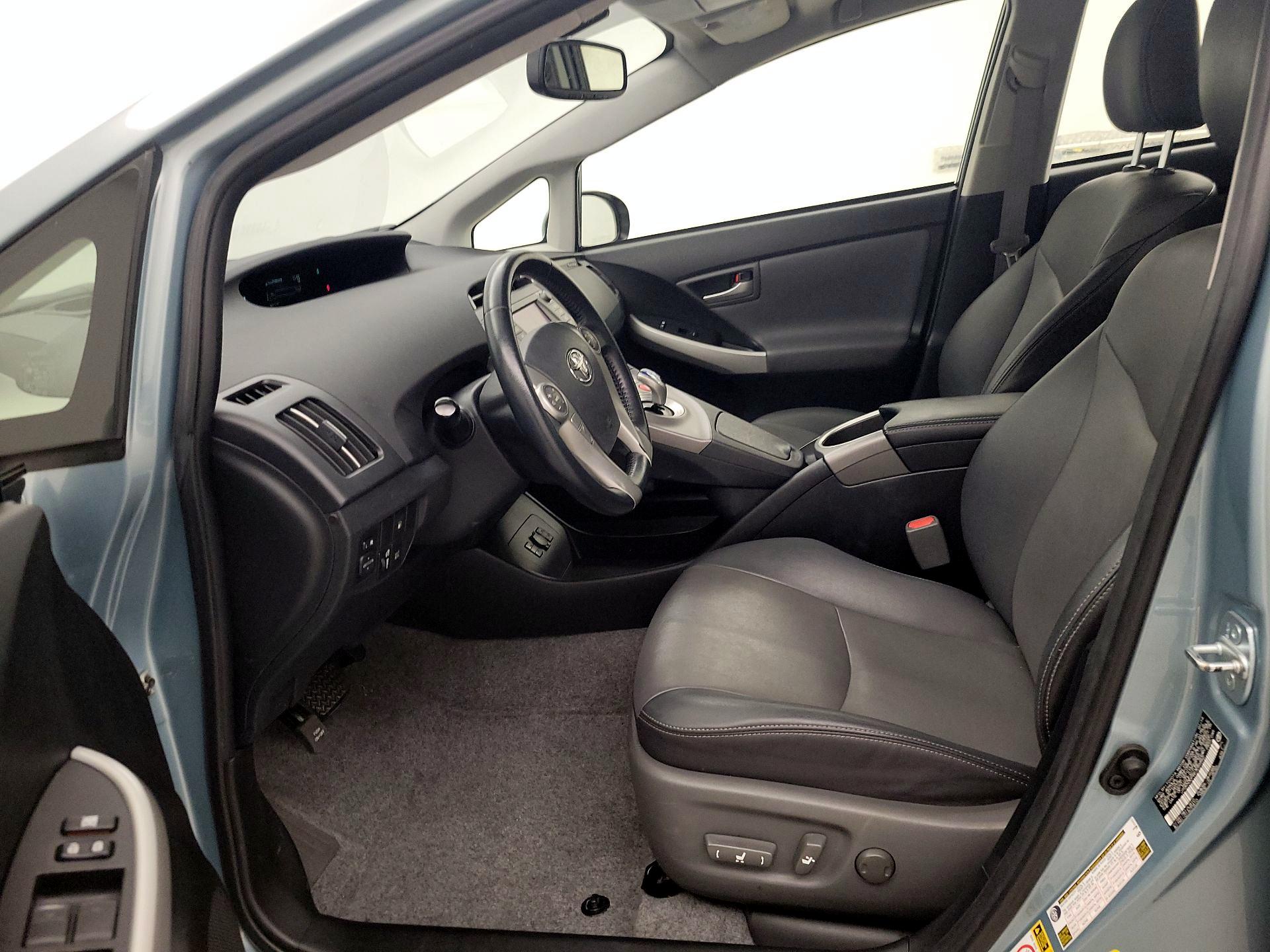 Thumbnail: 2014 Toyota Prius - 11