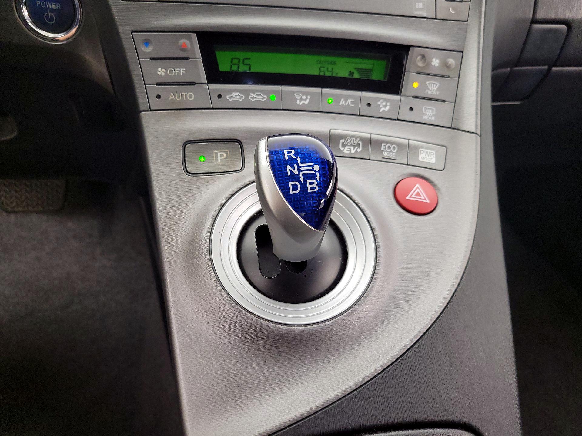 Thumbnail: 2014 Toyota Prius - 18