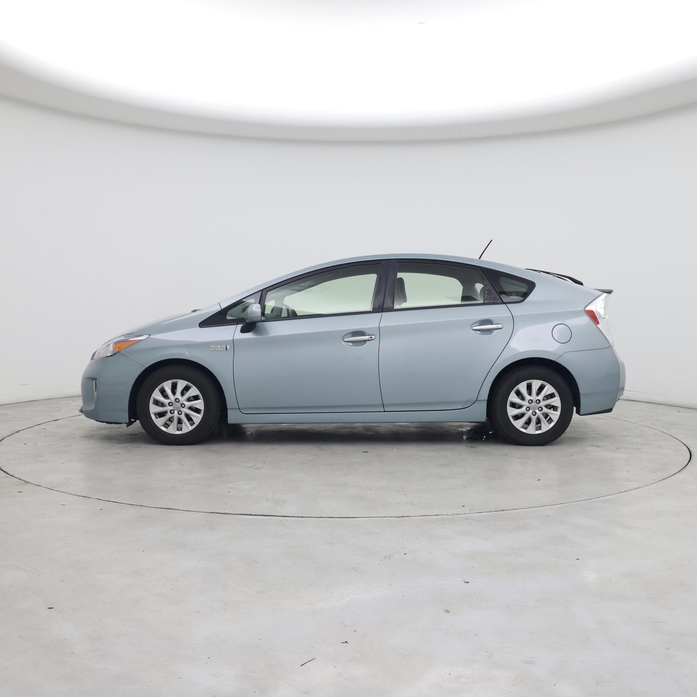 Thumbnail: 2014 Toyota Prius - 3