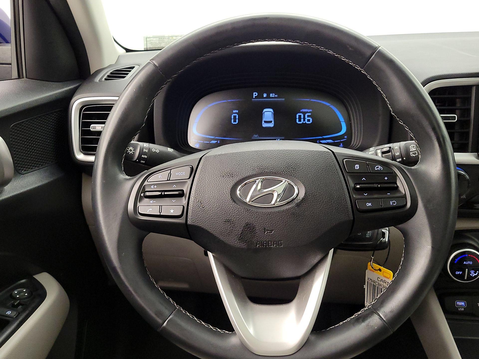 Thumbnail: 2023 Hyundai Venue - 10