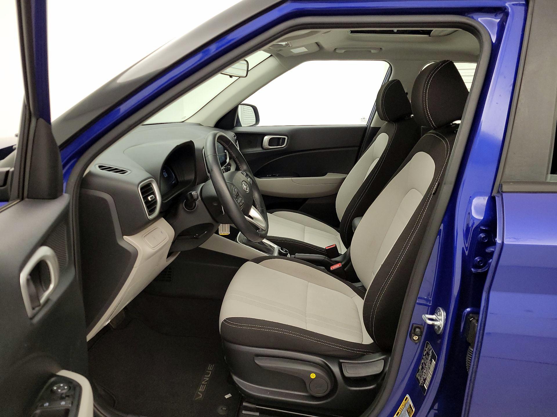 Thumbnail: 2023 Hyundai Venue - 11