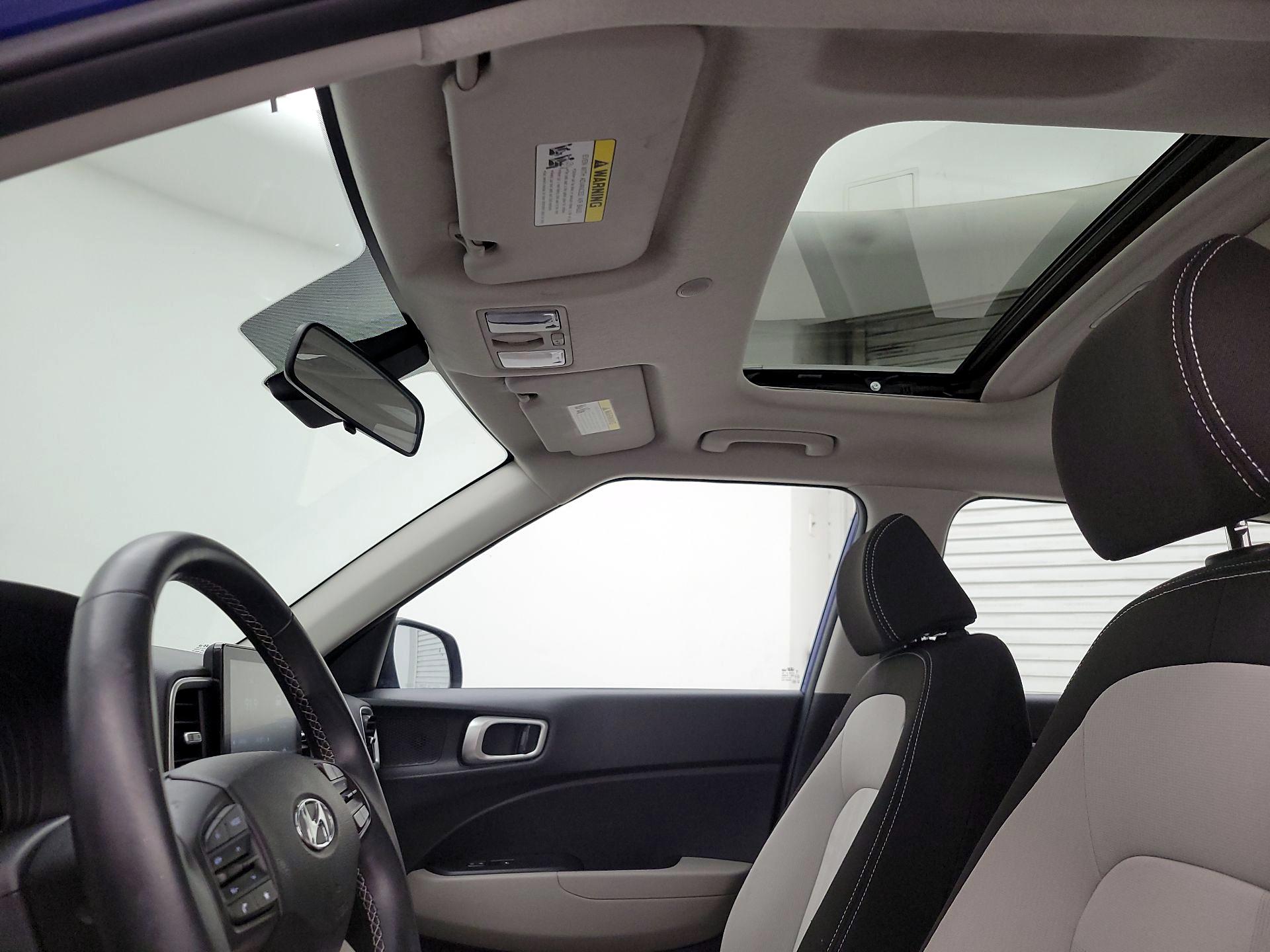 Thumbnail: 2023 Hyundai Venue - 18