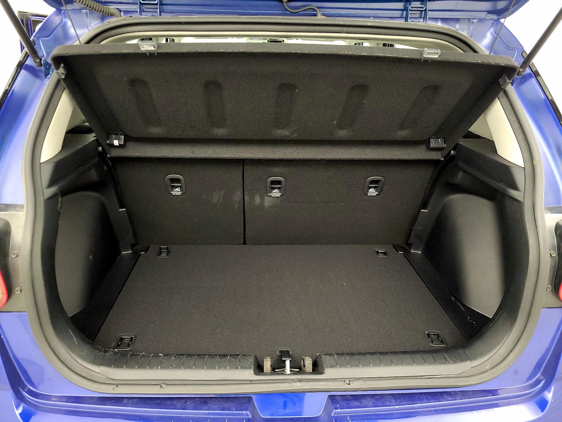 Thumbnail: 2023 Hyundai Venue - 20