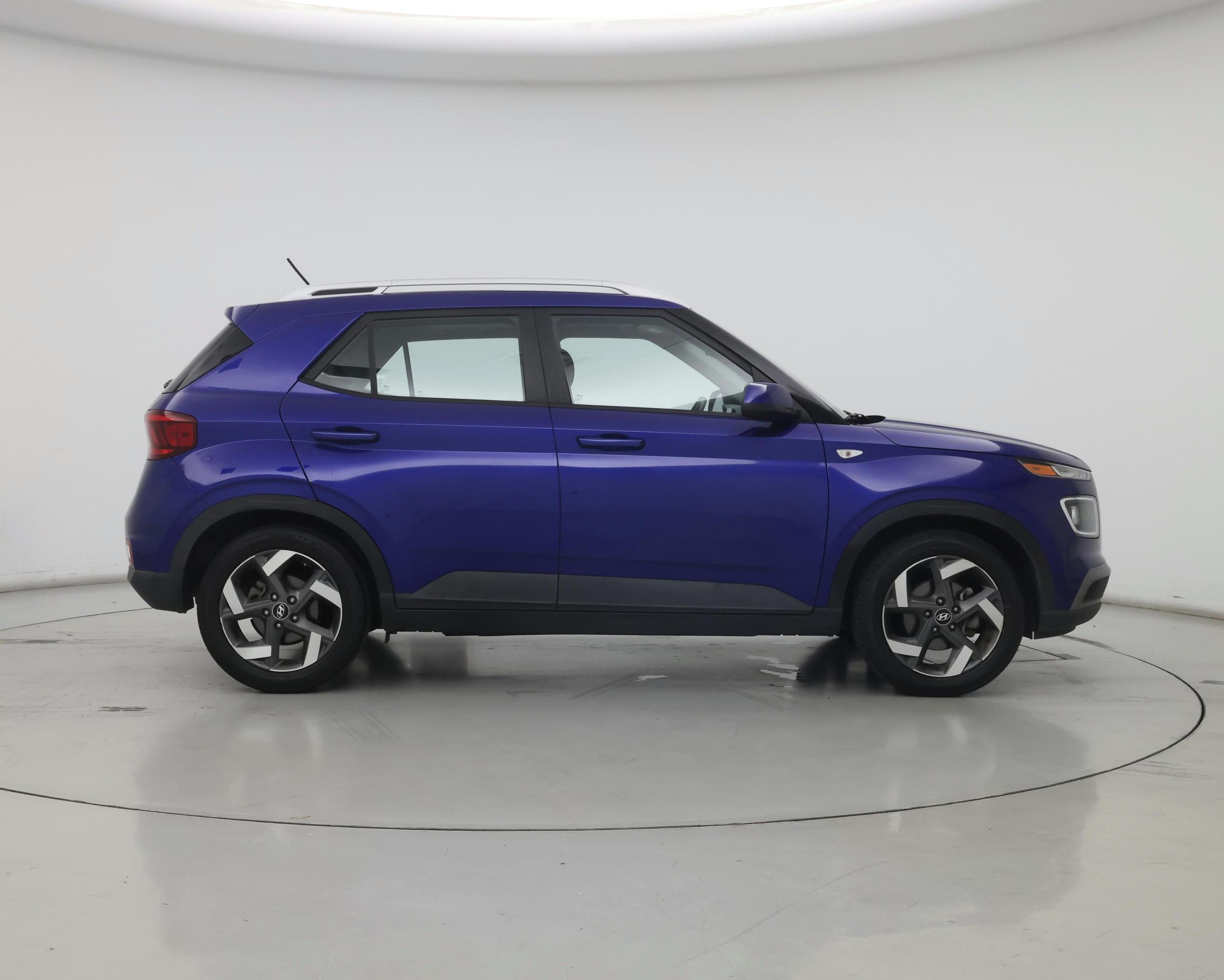 Thumbnail: 2023 Hyundai Venue - 7