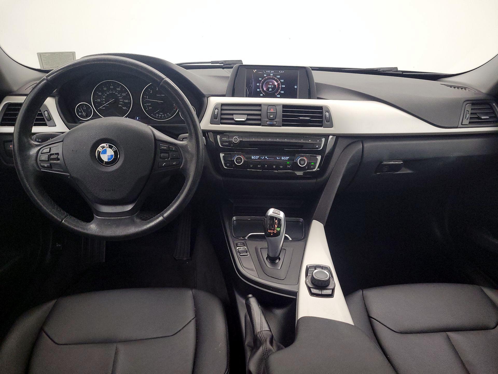 Thumbnail: 2017 BMW 3 Series - 9