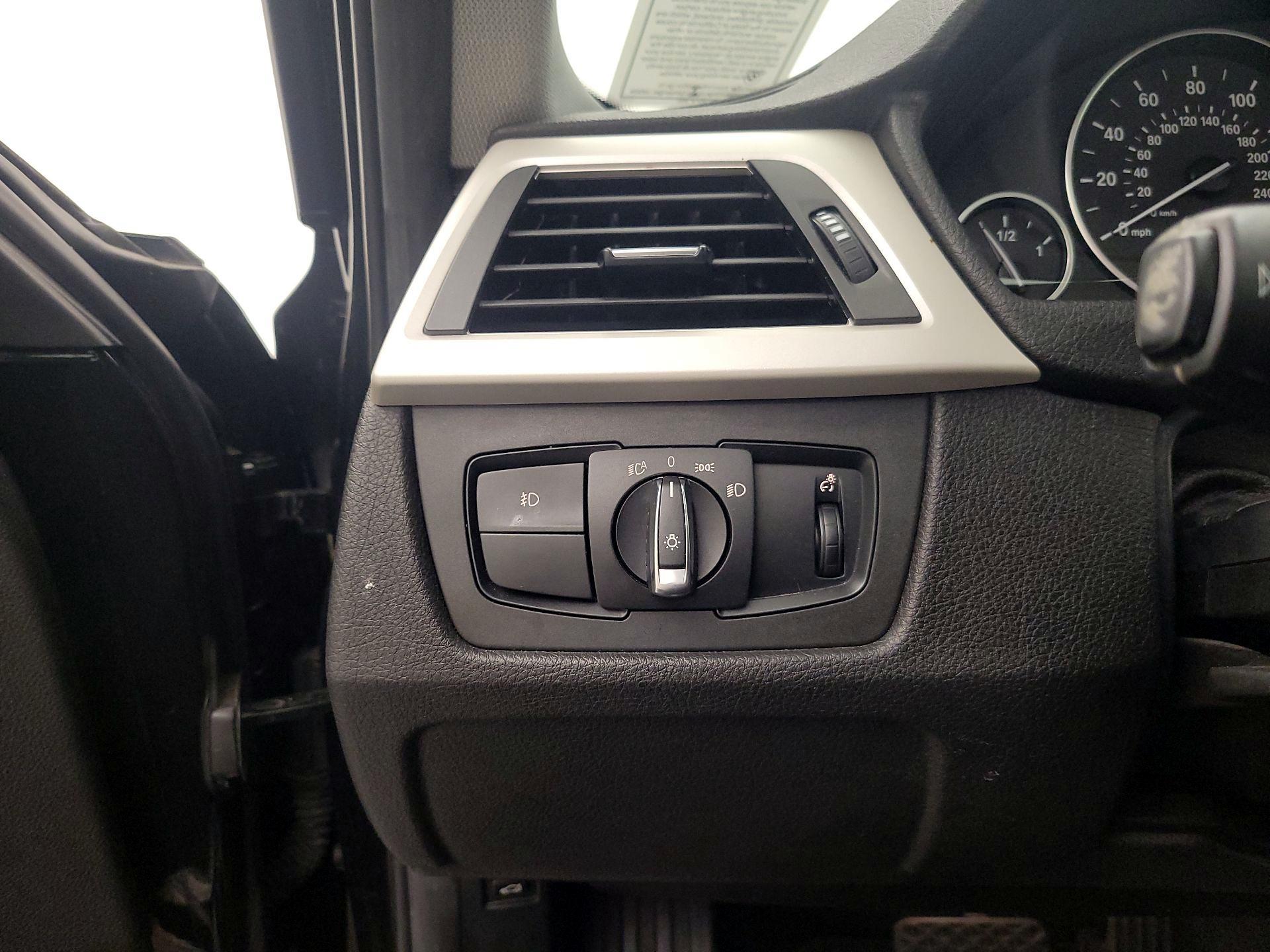 Thumbnail: 2017 BMW 3 Series - 13