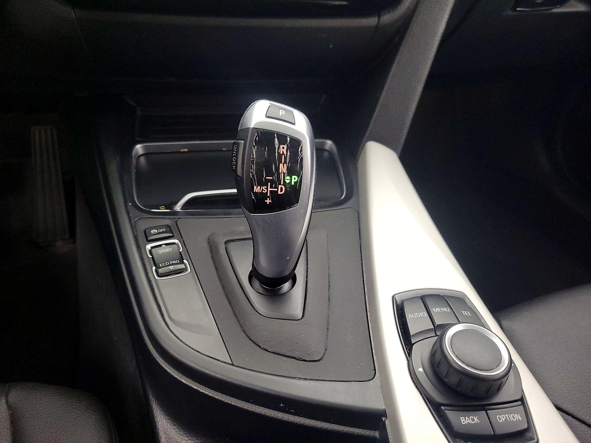 Thumbnail: 2017 BMW 3 Series - 16