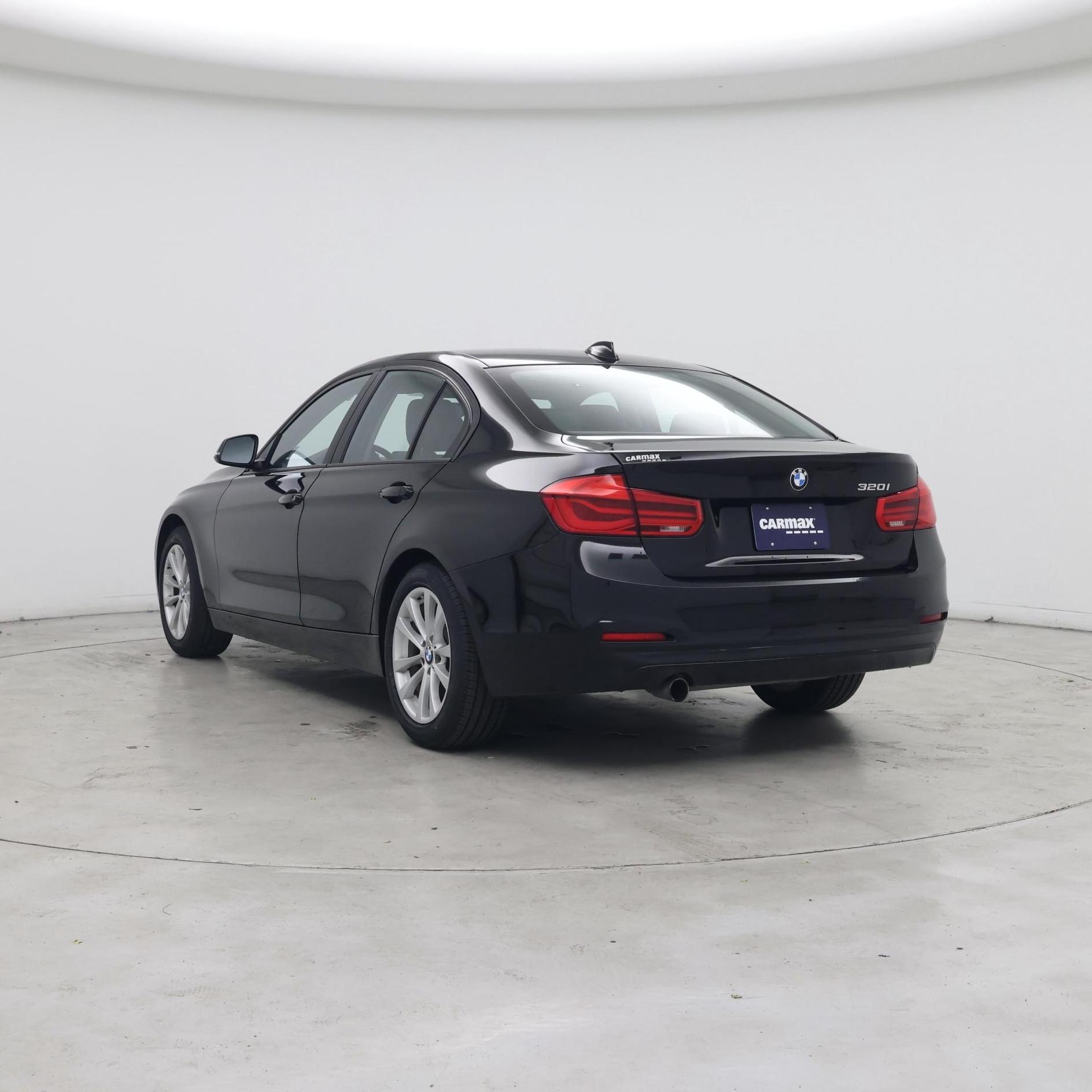 Thumbnail: 2017 BMW 3 Series - 2