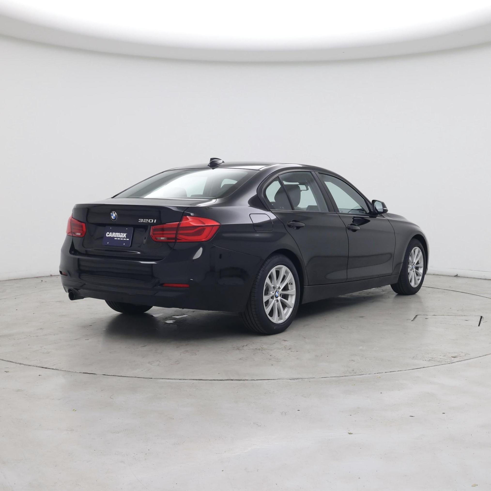 Thumbnail: 2017 BMW 3 Series - 8