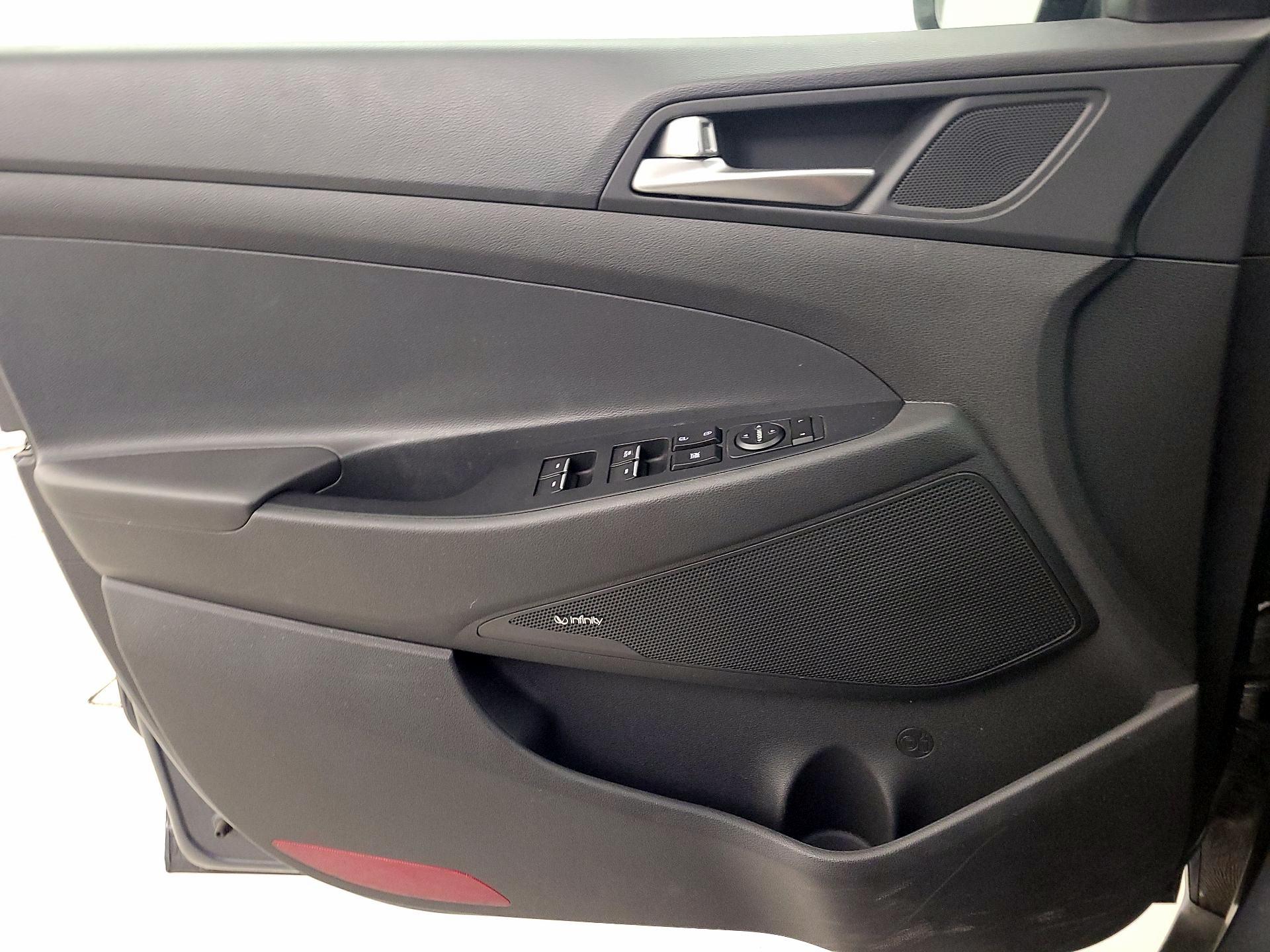Thumbnail: 2019 Hyundai Tucson - 10