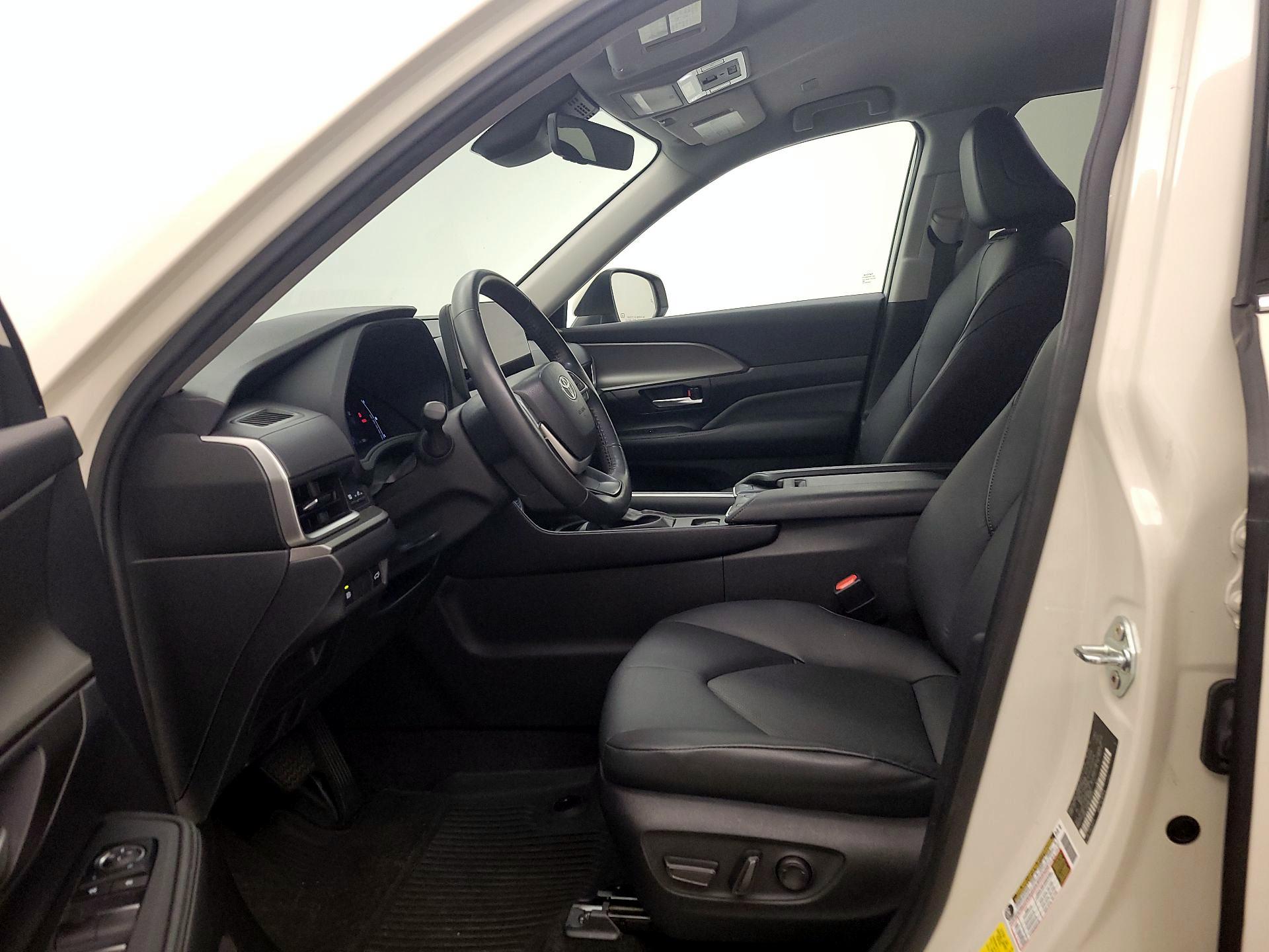 Thumbnail: 2024 Toyota Grand Highlander - 11