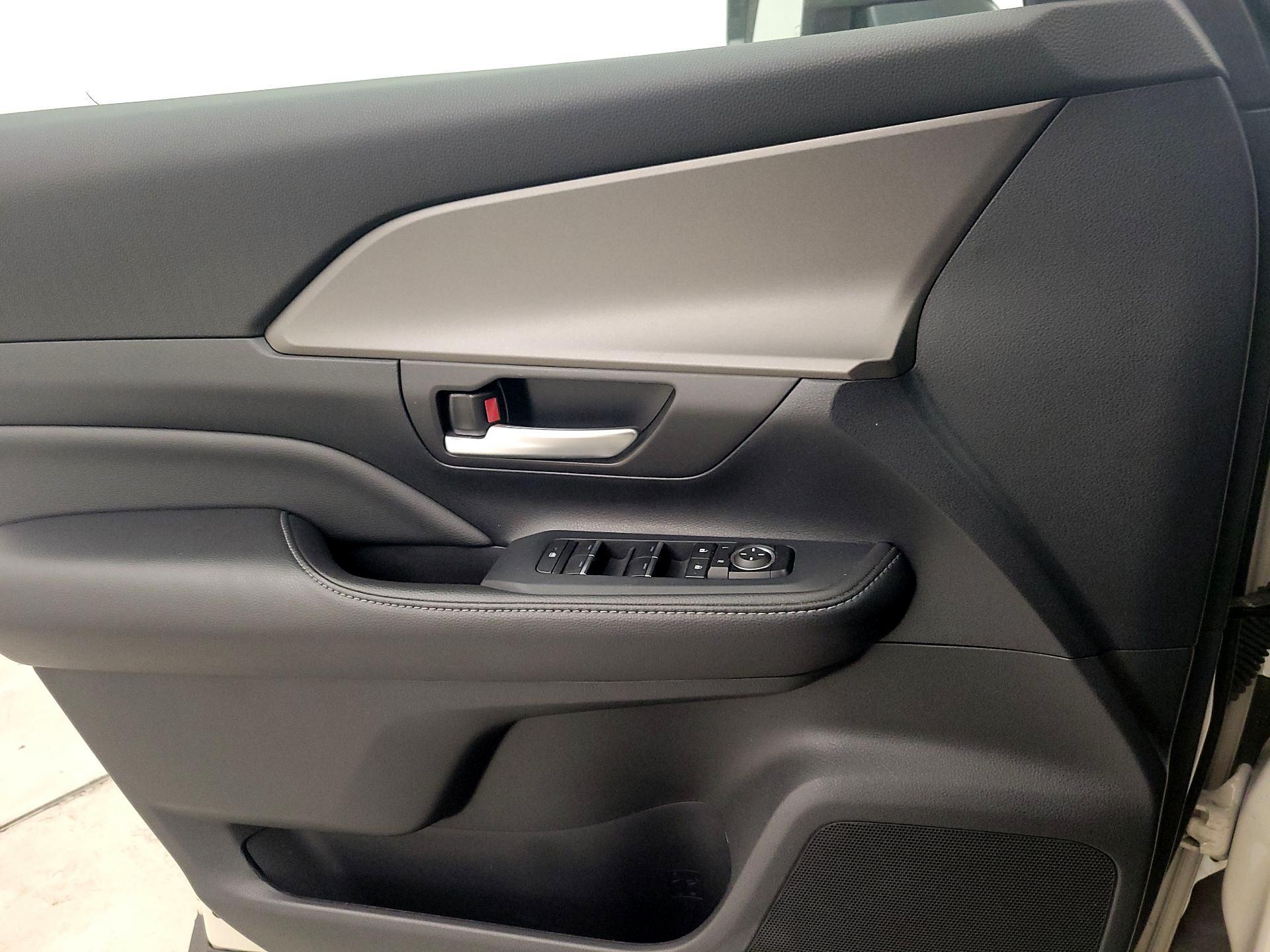 Thumbnail: 2024 Toyota Grand Highlander - 12