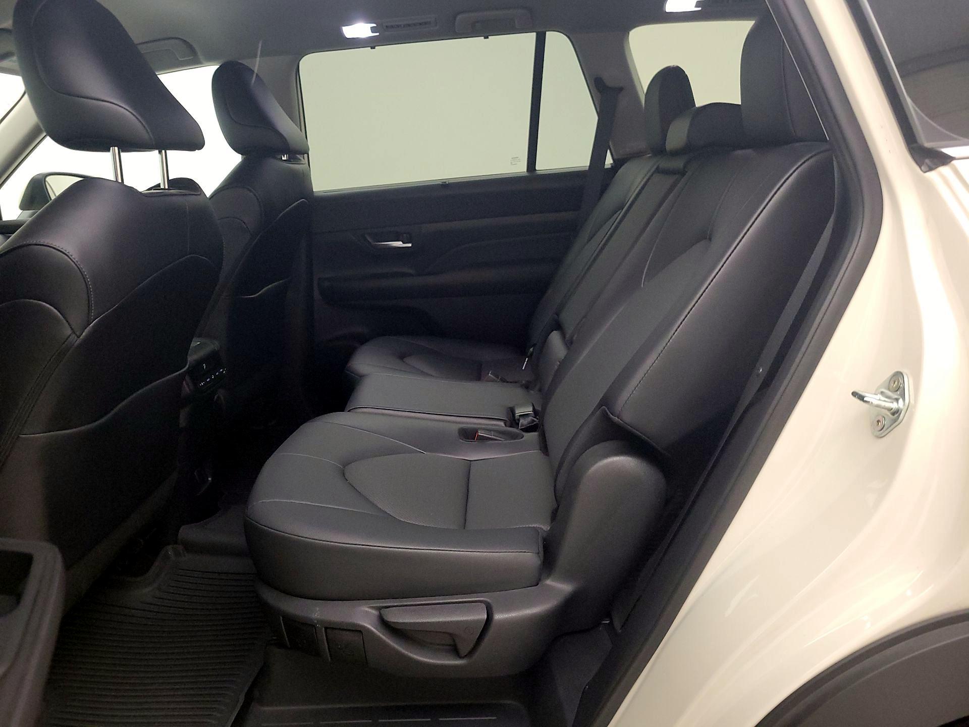 Thumbnail: 2024 Toyota Grand Highlander - 19