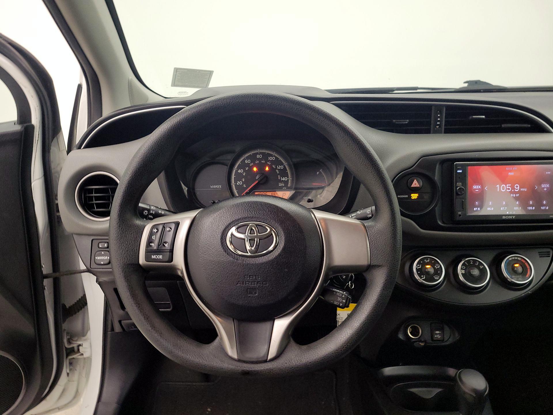 Thumbnail: 2016 Toyota Yaris - 10