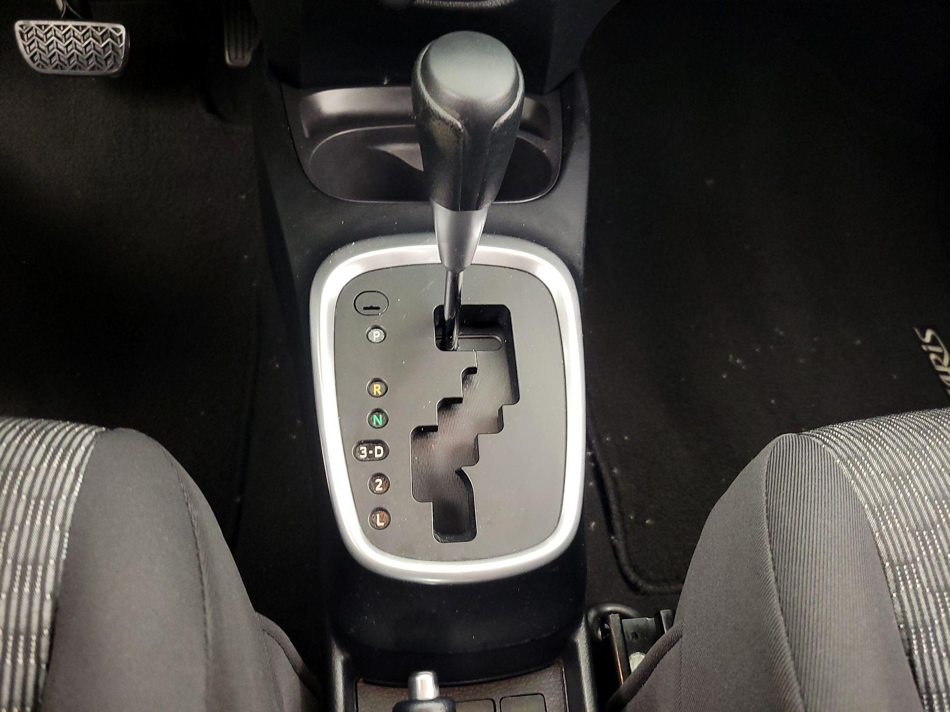 Thumbnail: 2016 Toyota Yaris - 16