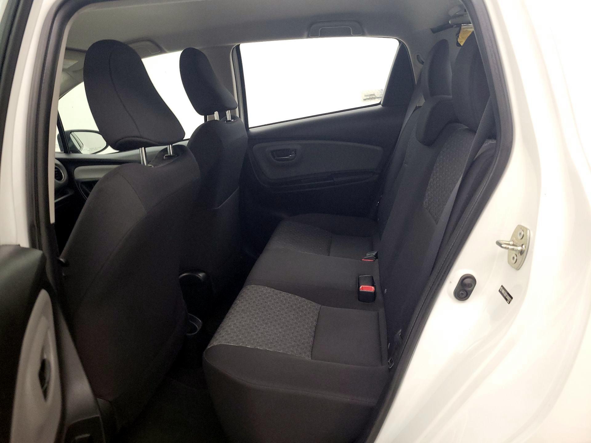Thumbnail: 2016 Toyota Yaris - 18