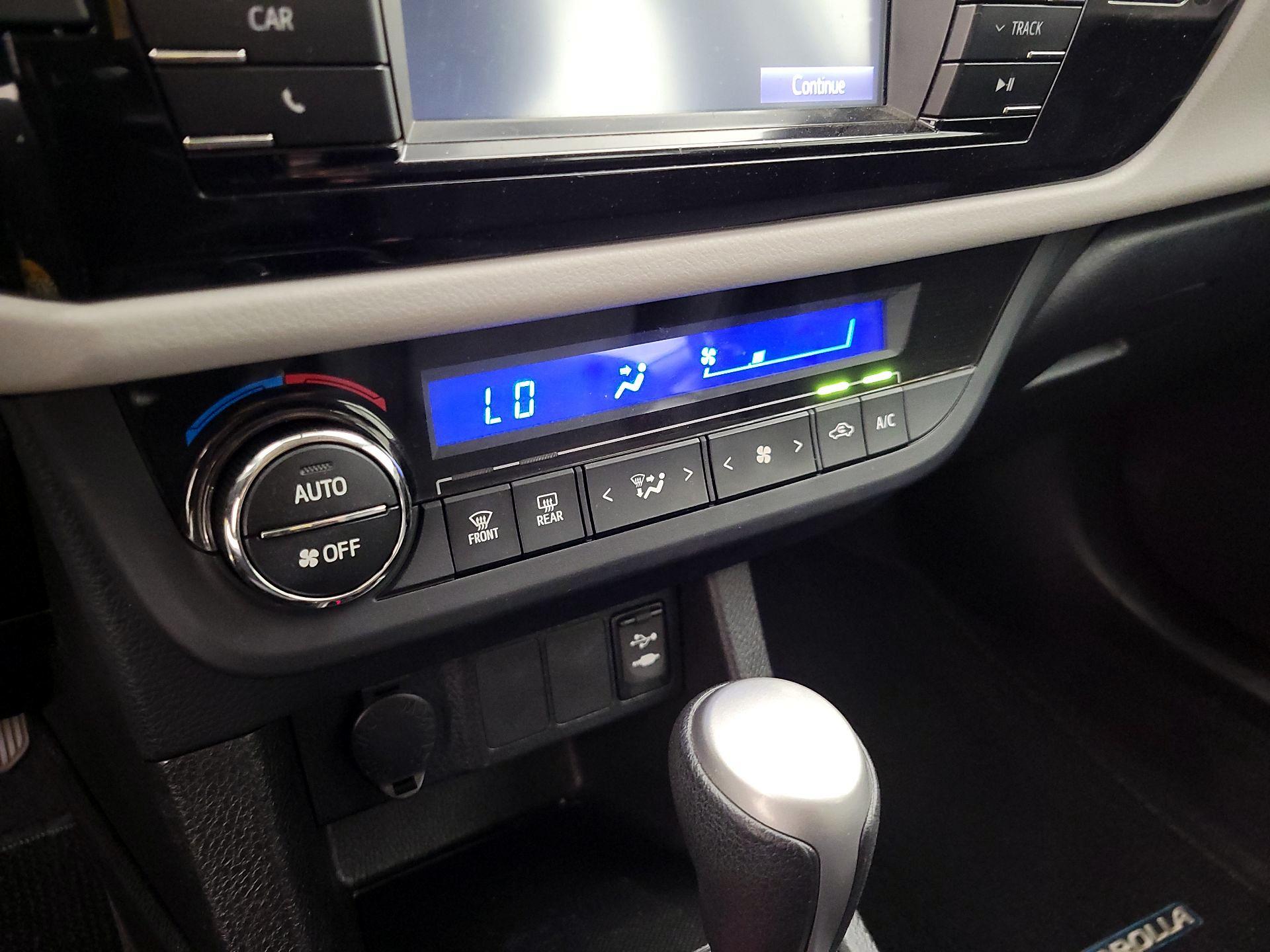 Thumbnail: 2014 Toyota Corolla - 16