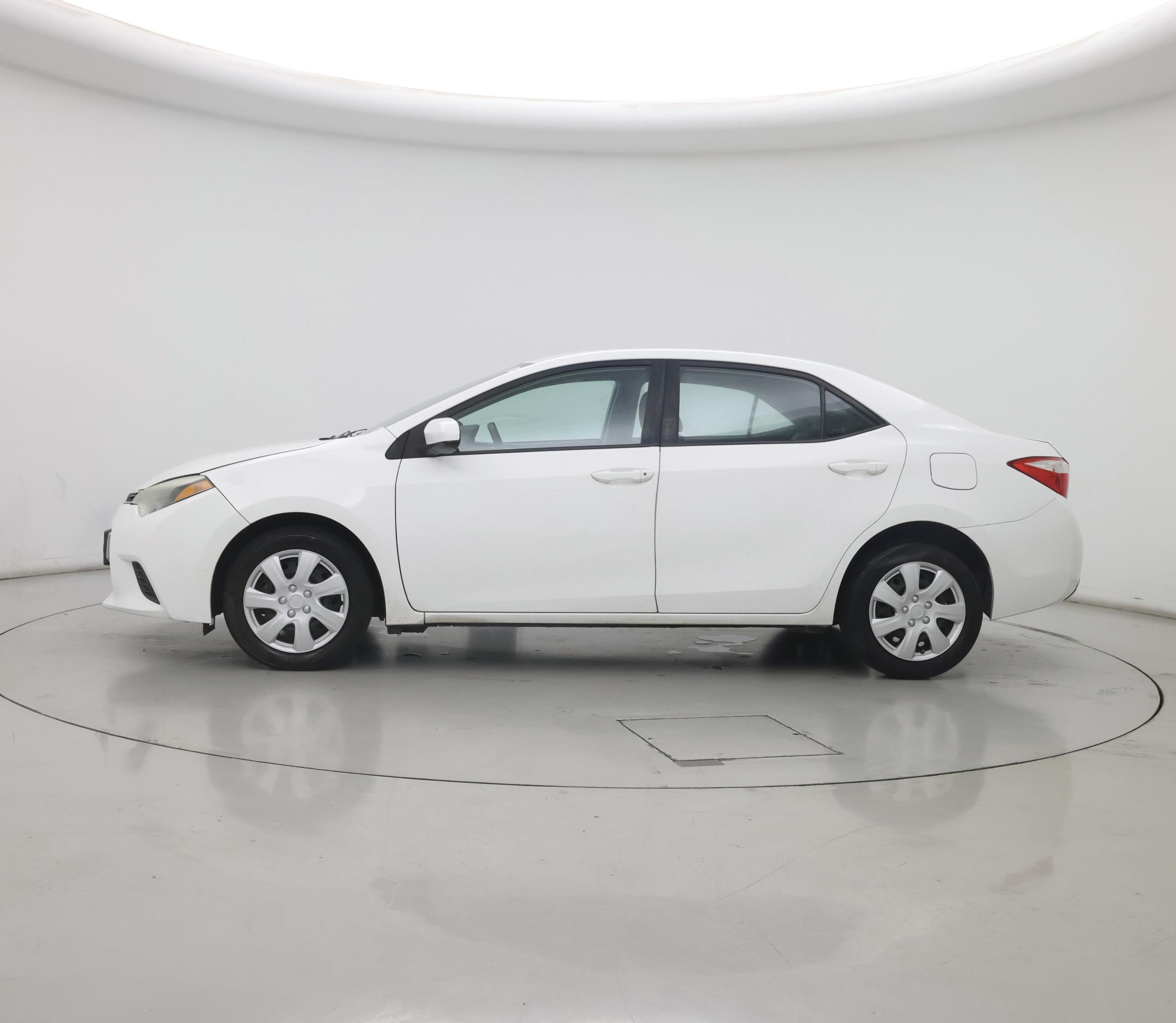 Thumbnail: 2014 Toyota Corolla - 3