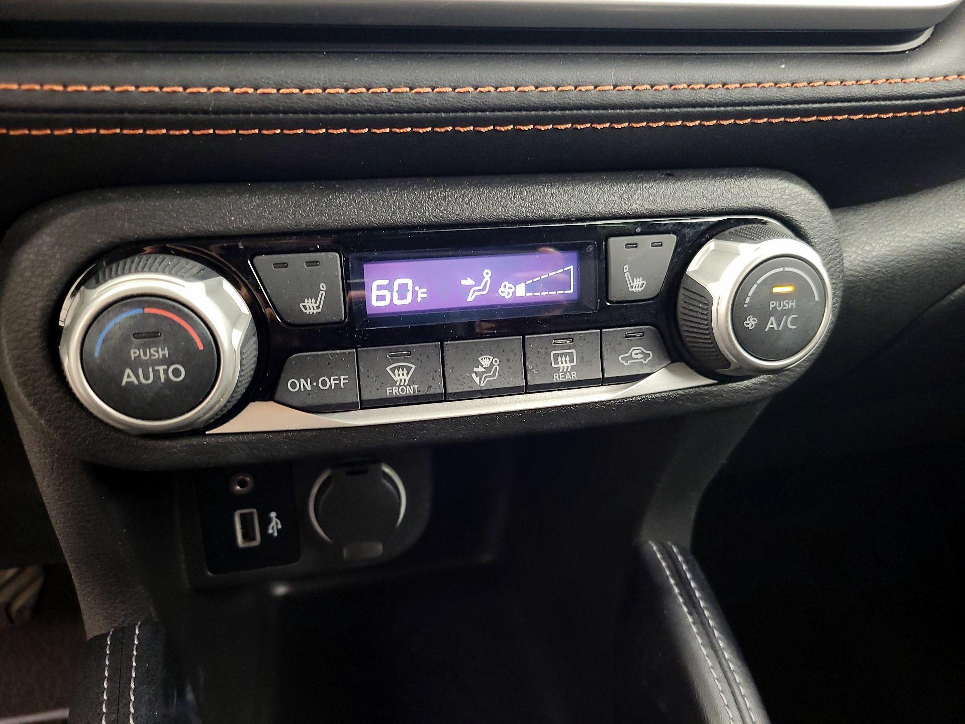 Thumbnail: 2020 Nissan Kicks - 15