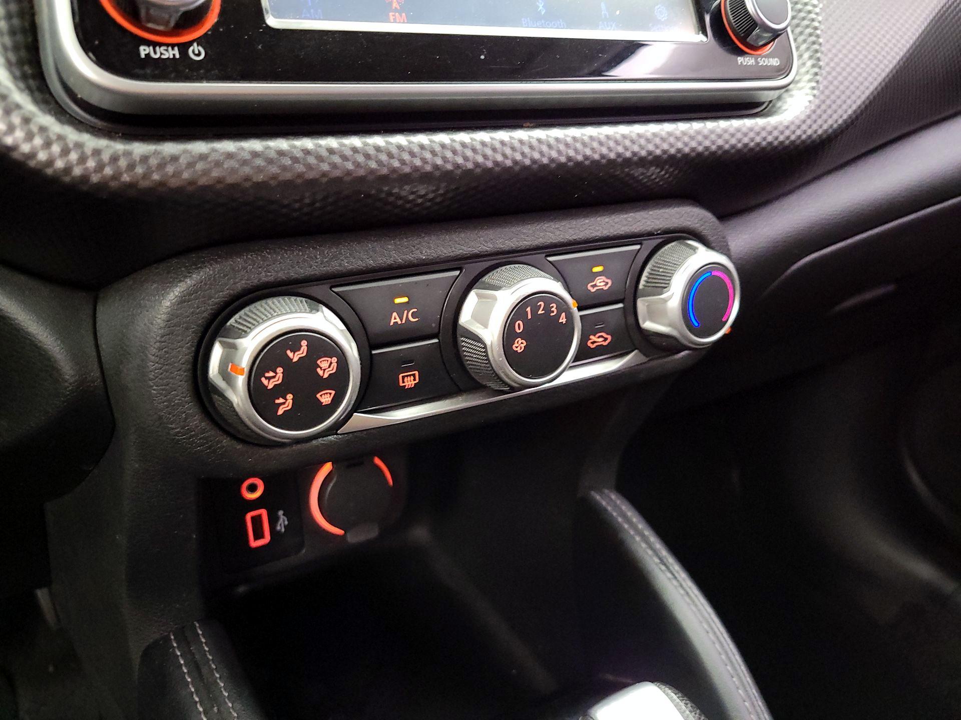 Thumbnail: 2019 Nissan Kicks - 16