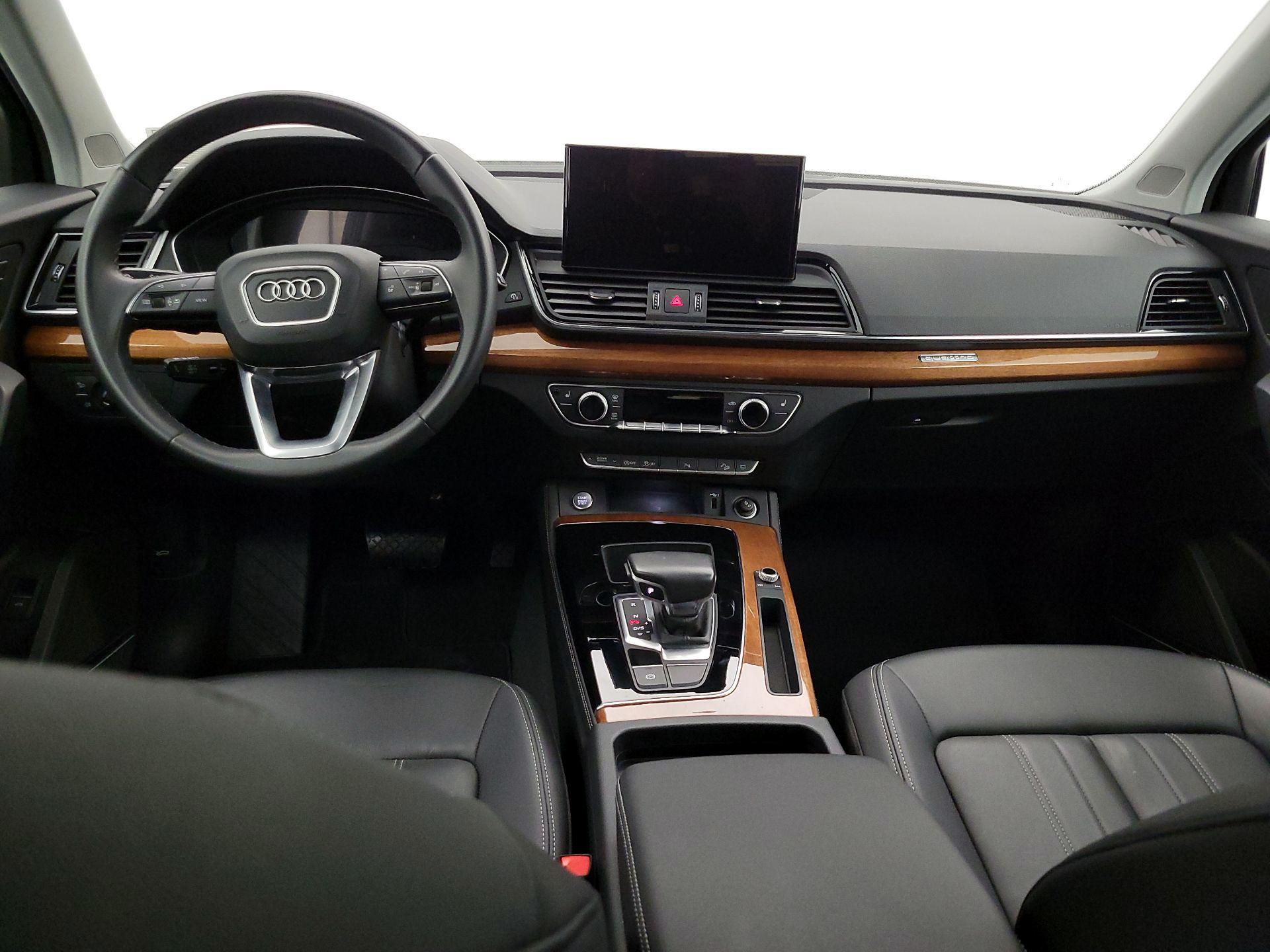 Thumbnail: 2023 Audi Q5 - 9
