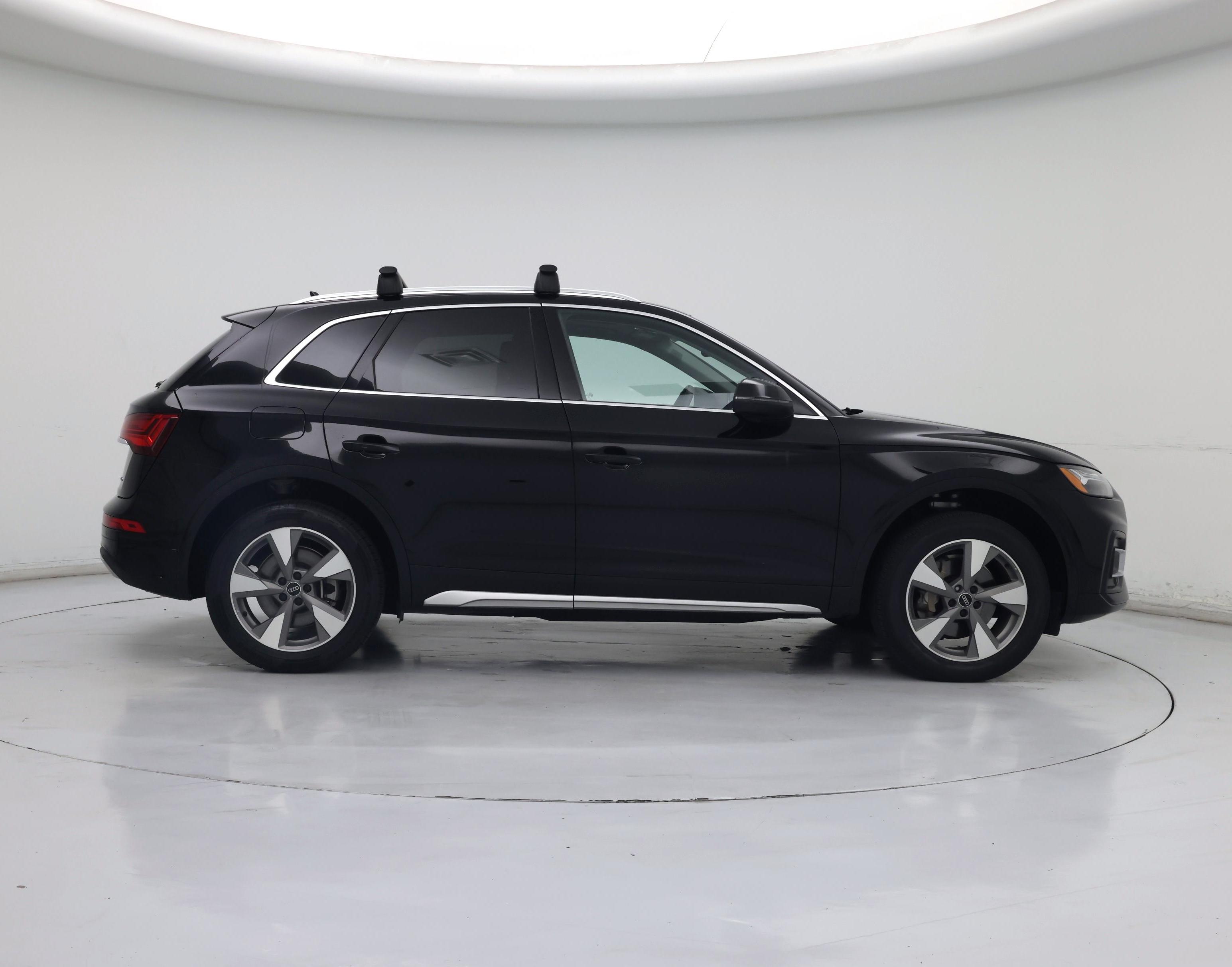 Thumbnail: 2023 Audi Q5 - 7