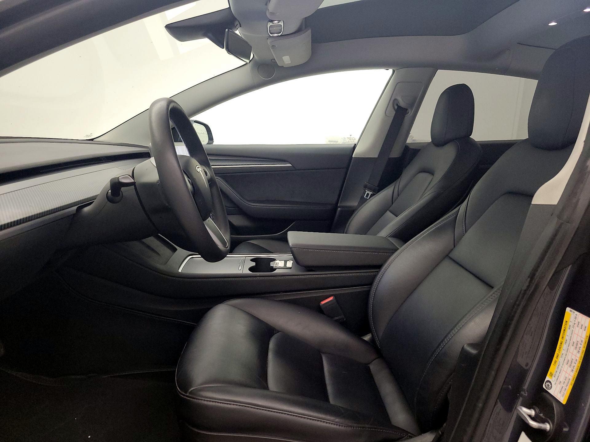 Thumbnail: 2023 Tesla Model 3 - 11