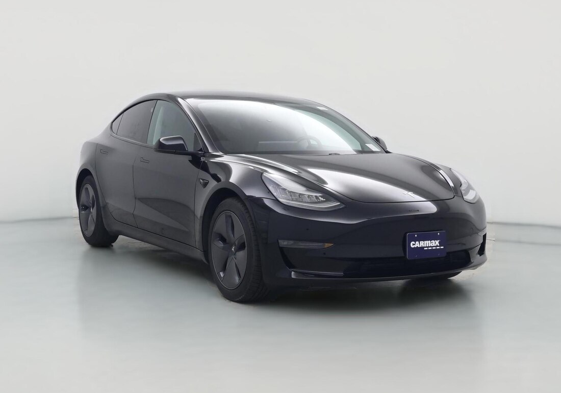 2020 Tesla Model 3 Dual Motor Performance All-Wheel Drive in Black — CarMax photo