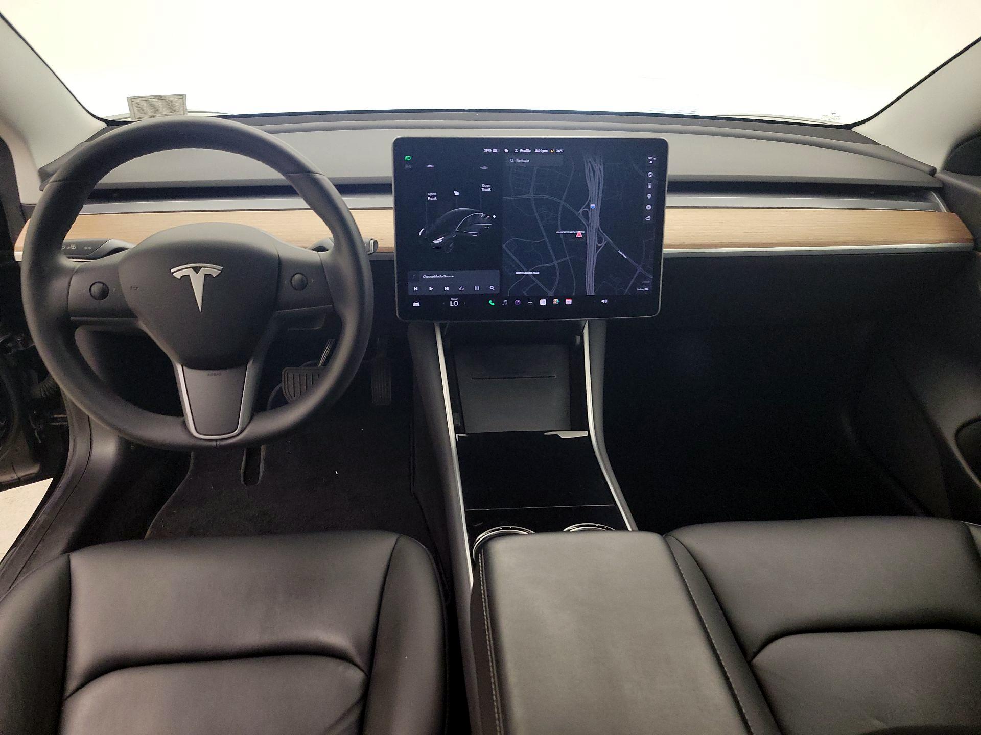 Thumbnail: 2020 Tesla Model 3 - 9