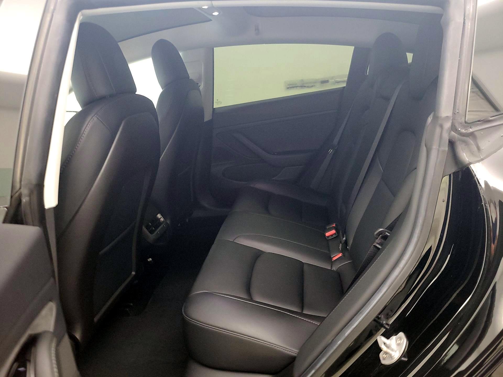 Thumbnail: 2020 Tesla Model 3 - 18