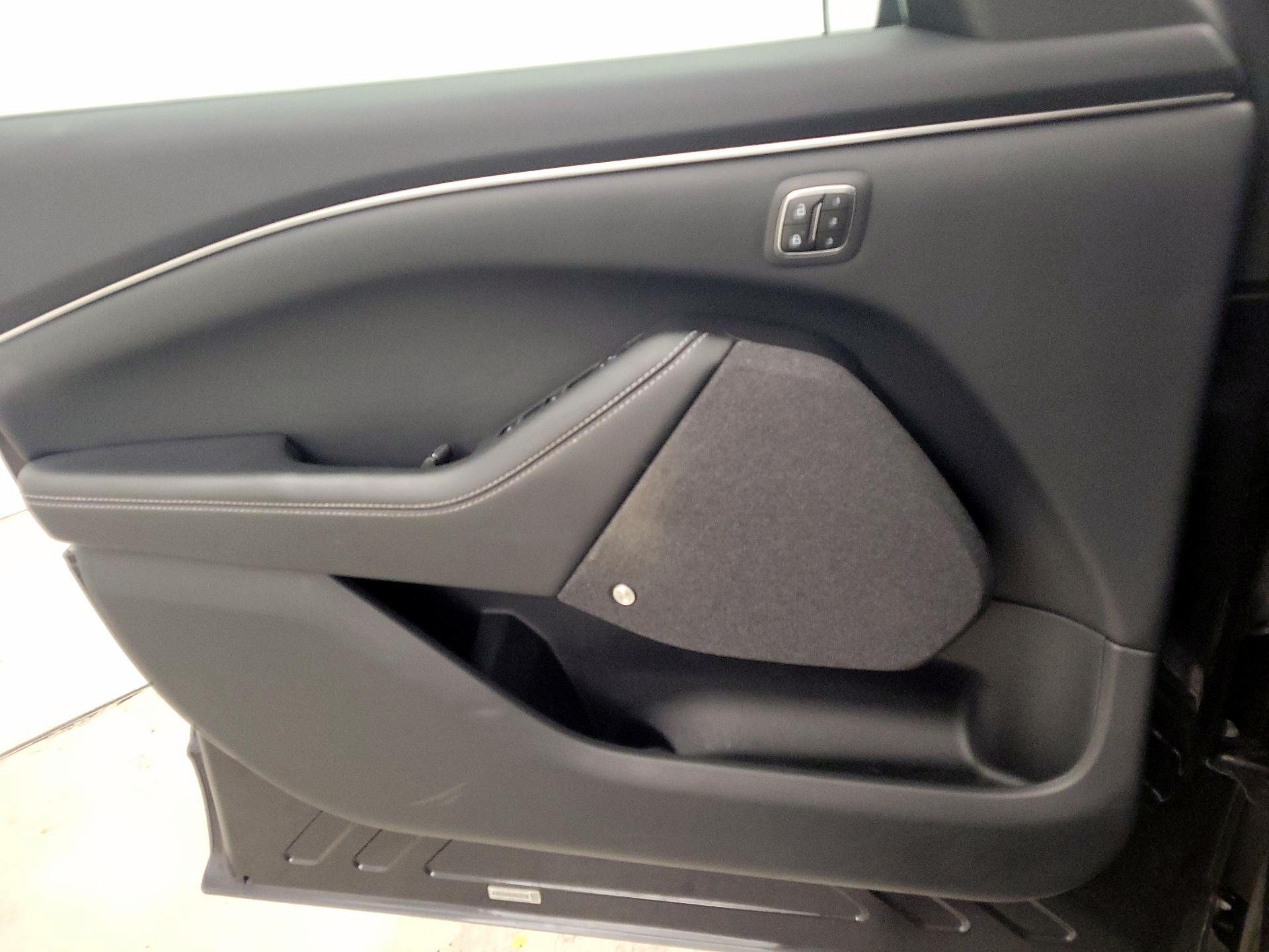 Thumbnail: 2022 Ford Mustang Mach-E - 12