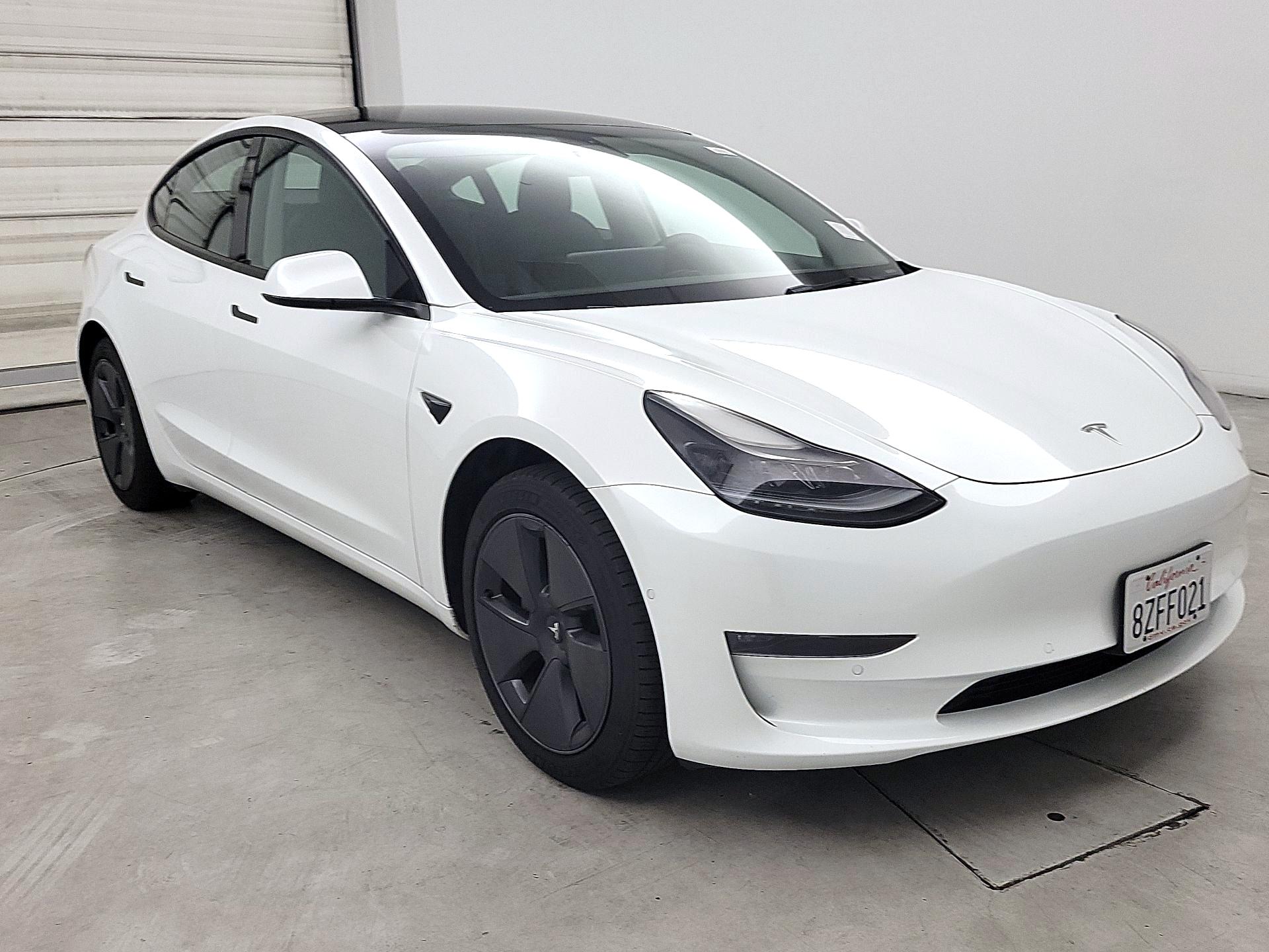 Thumbnail: 2022 Tesla Model 3 - 1