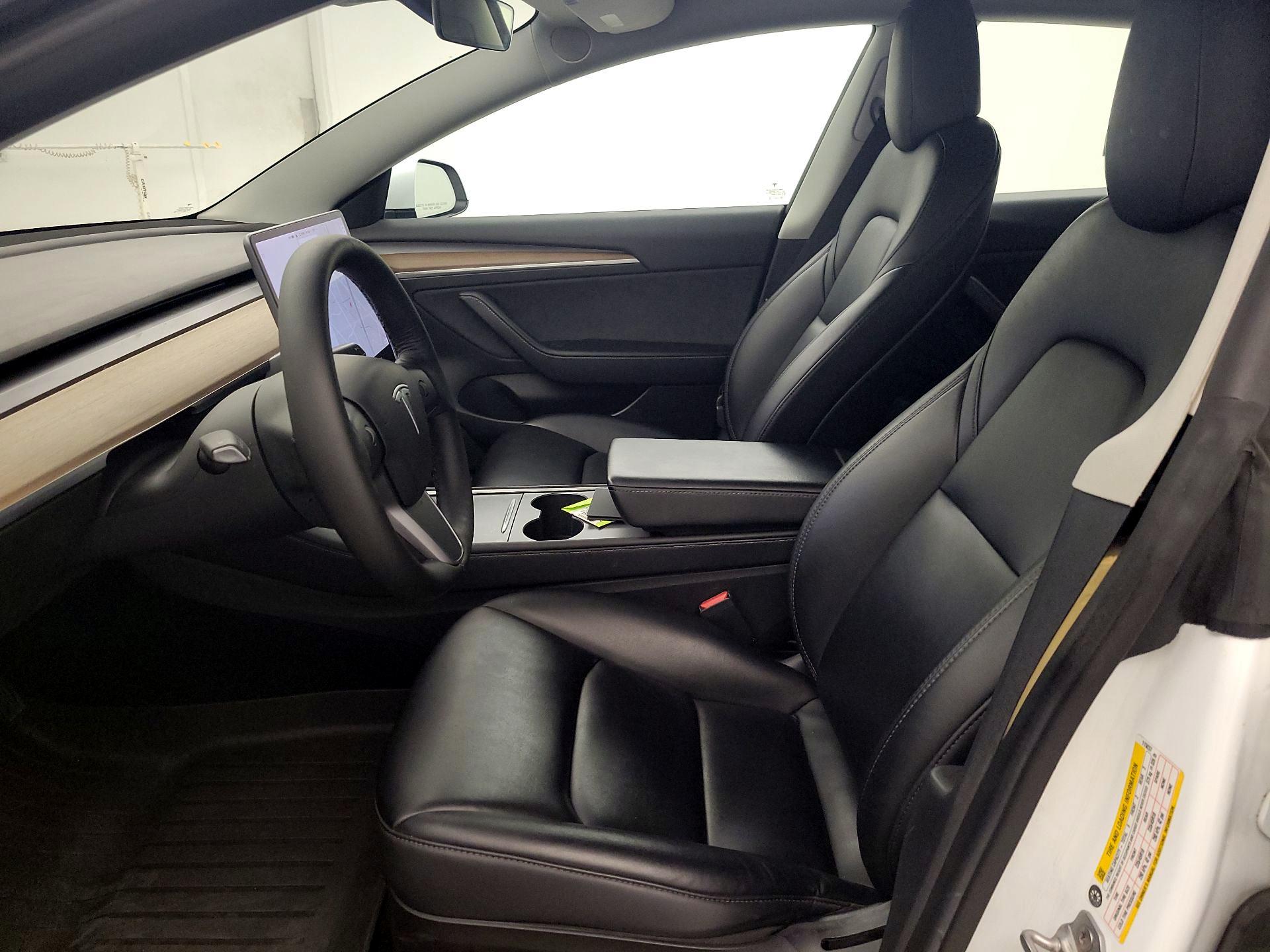 Thumbnail: 2022 Tesla Model 3 - 9
