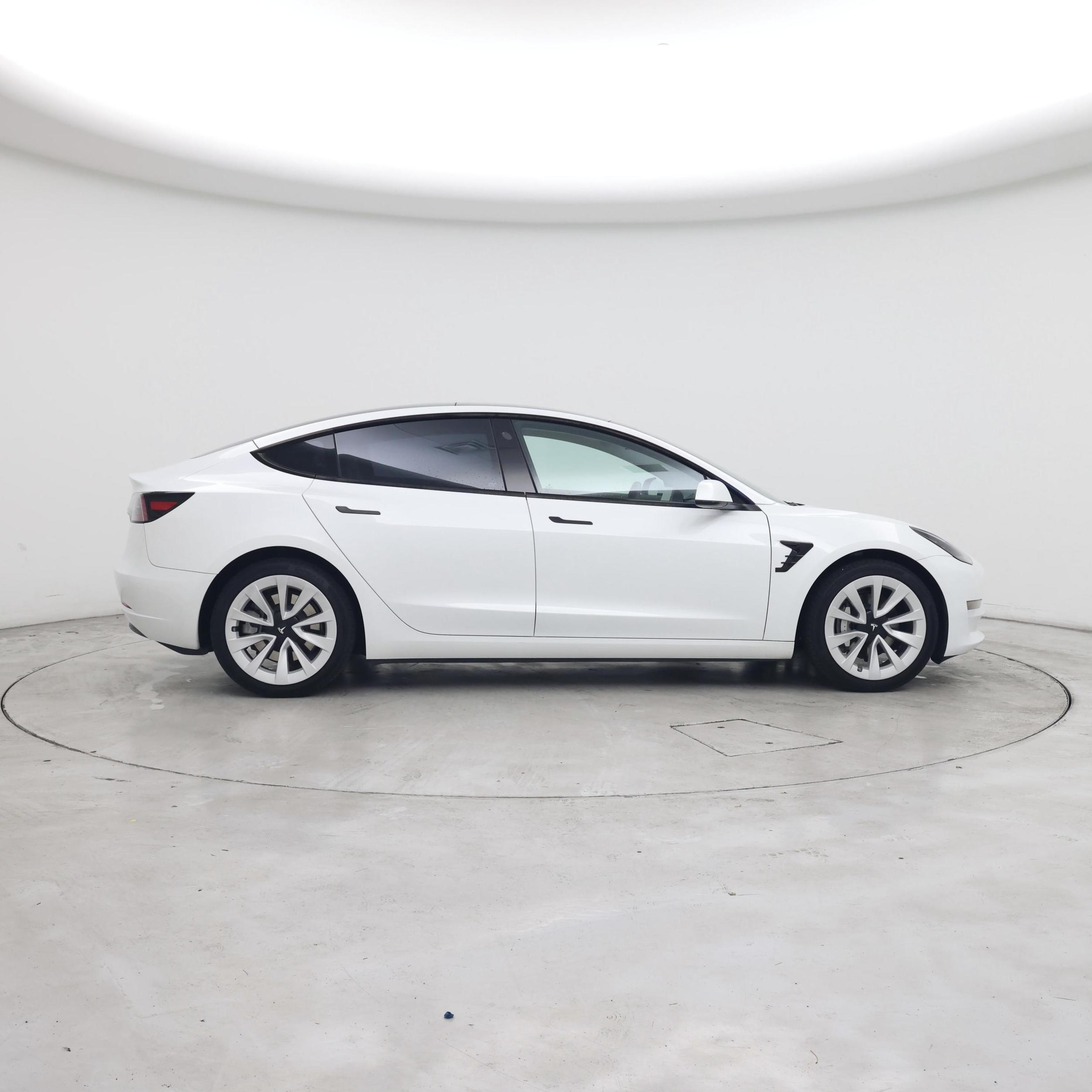 Thumbnail: 2023 Tesla Model 3 - 7
