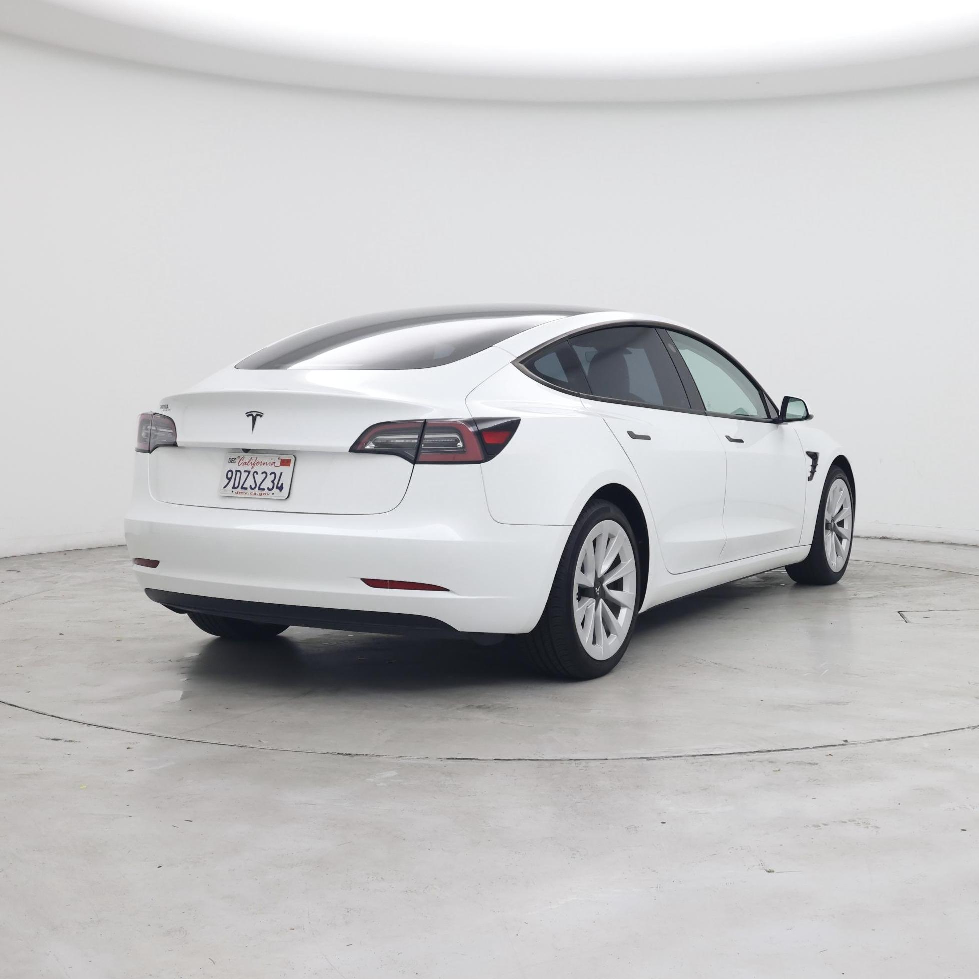 Thumbnail: 2023 Tesla Model 3 - 8