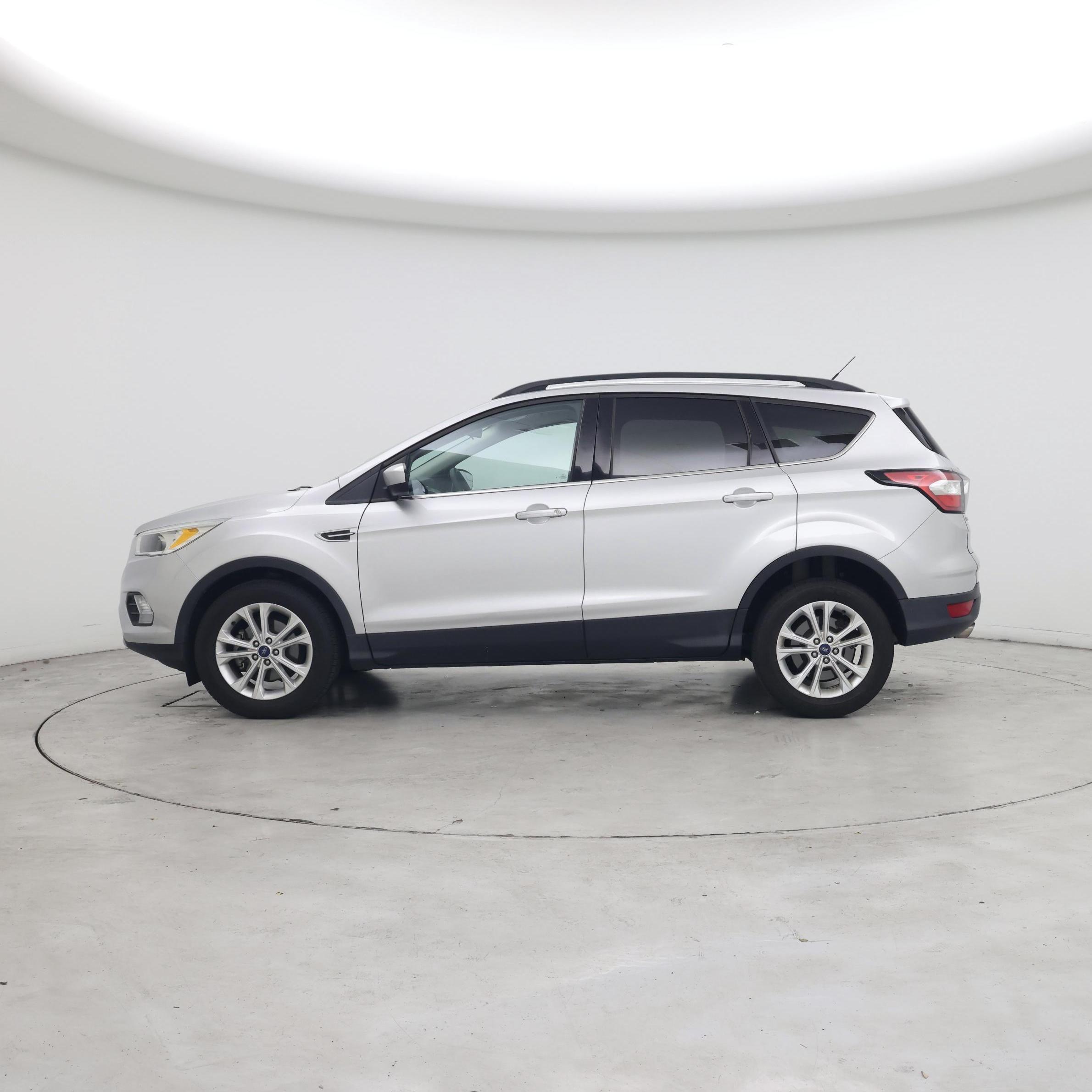 Thumbnail: 2018 Ford Escape - 3