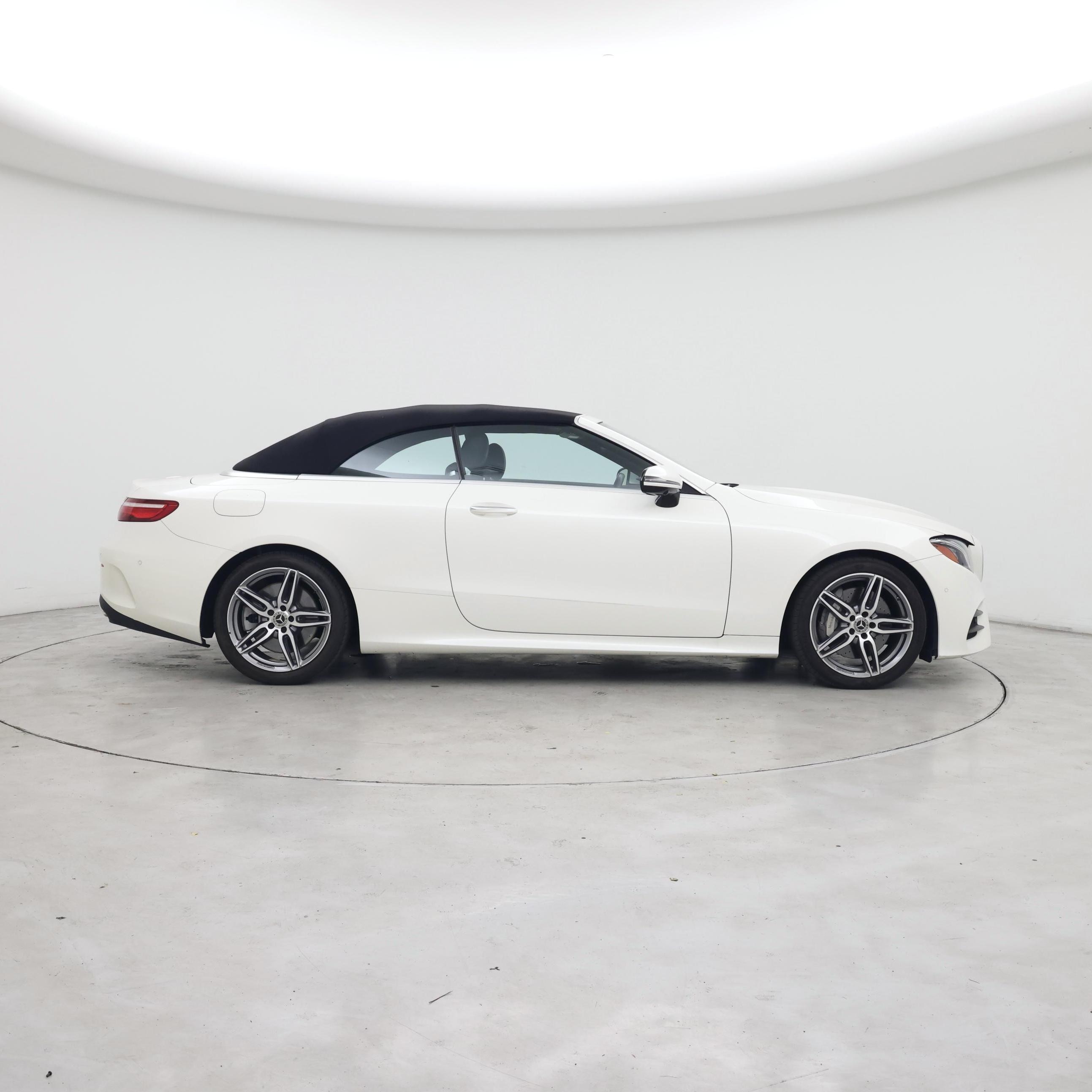 Thumbnail: 2019 Mercedes-Benz E-Class - 7