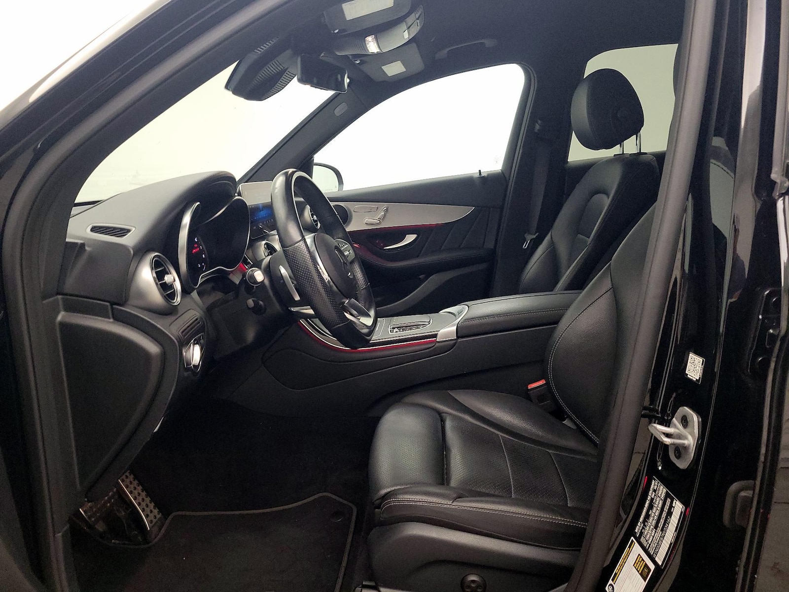 2022 Mercedes-Benz GLC GLC300 - Photo 12