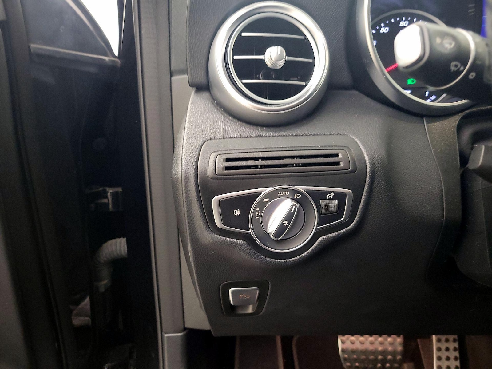 2022 Mercedes-Benz GLC GLC300 - Photo 14