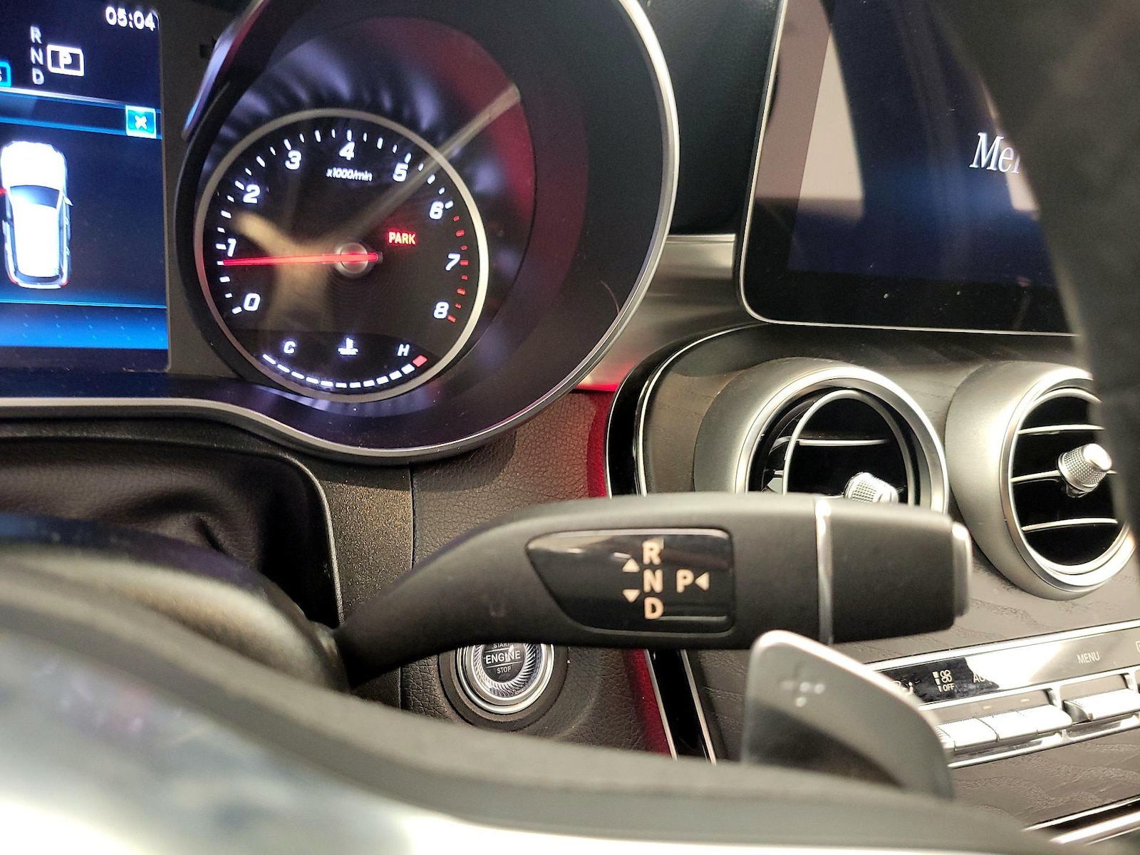 2022 Mercedes-Benz GLC GLC300 - Photo 18