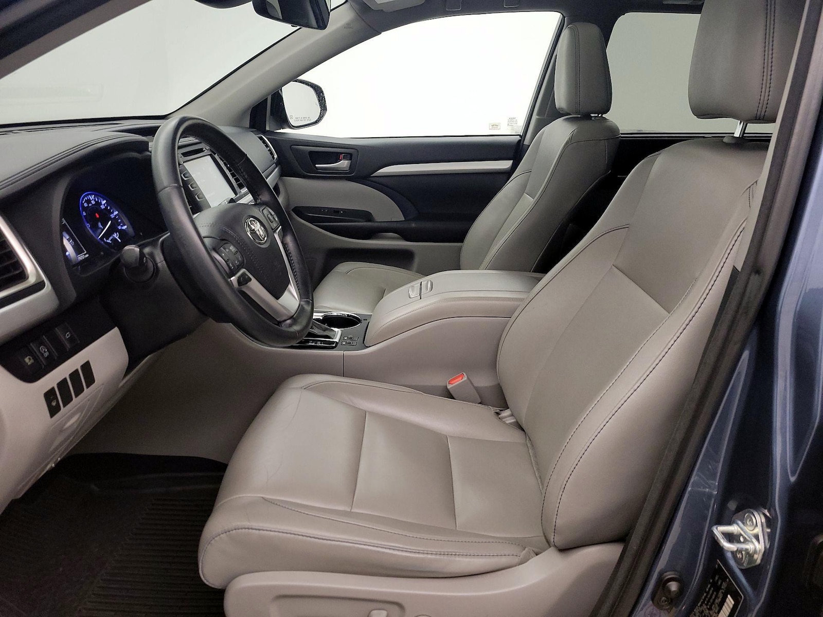 2017 Toyota Highlander XLE - Photo 12