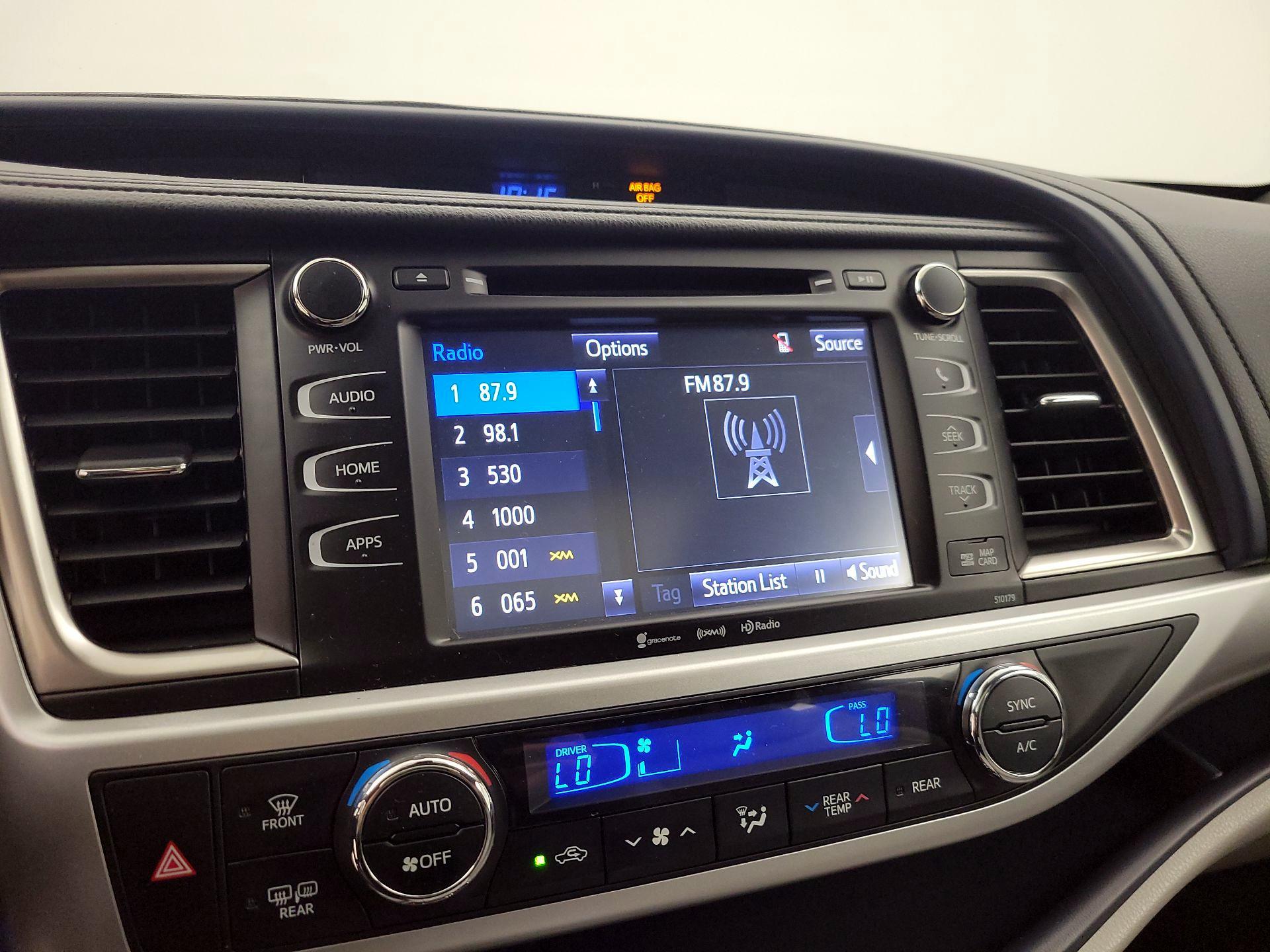 Thumbnail: 2017 Toyota Highlander - 15