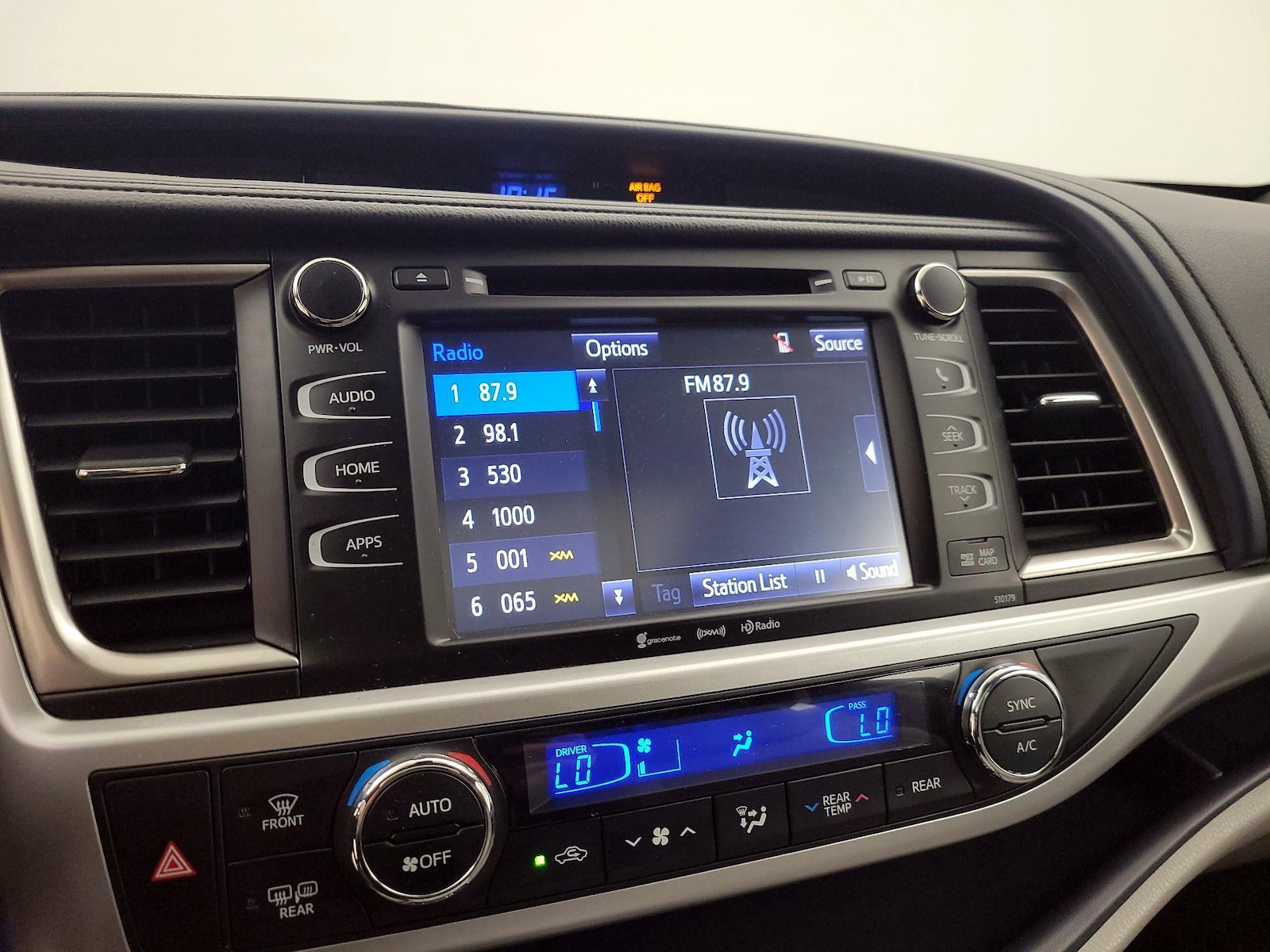 2017 Toyota Highlander XLE - Photo 16
