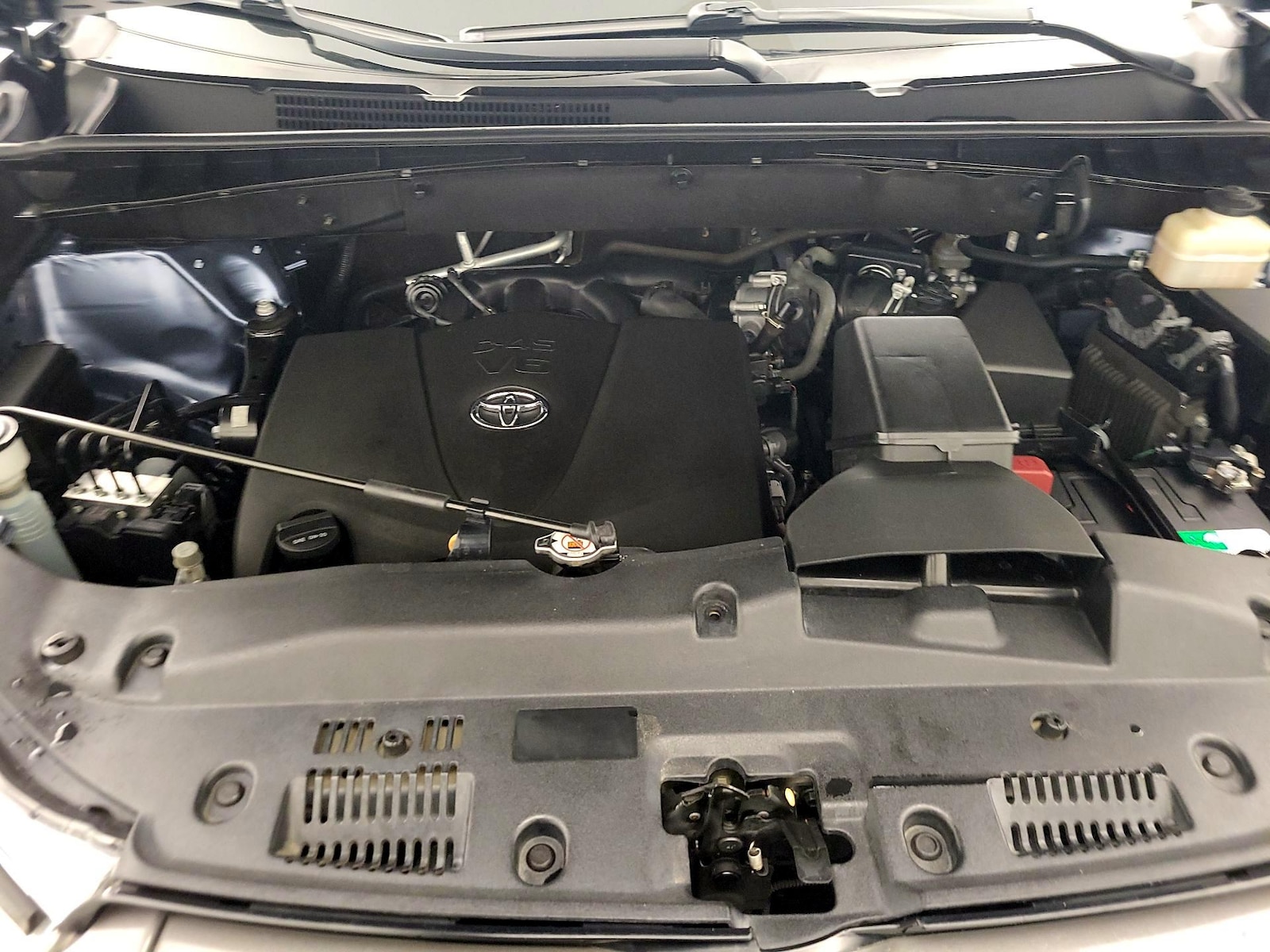2017 Toyota Highlander XLE - Photo 24