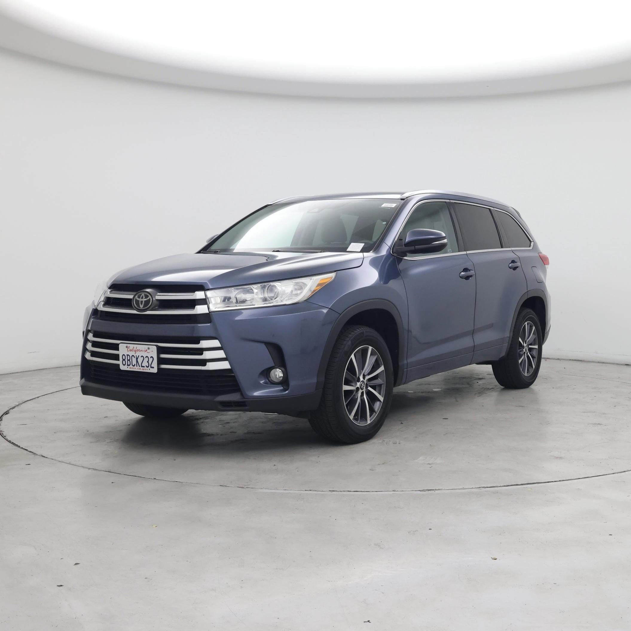 Thumbnail: 2017 Toyota Highlander - 4