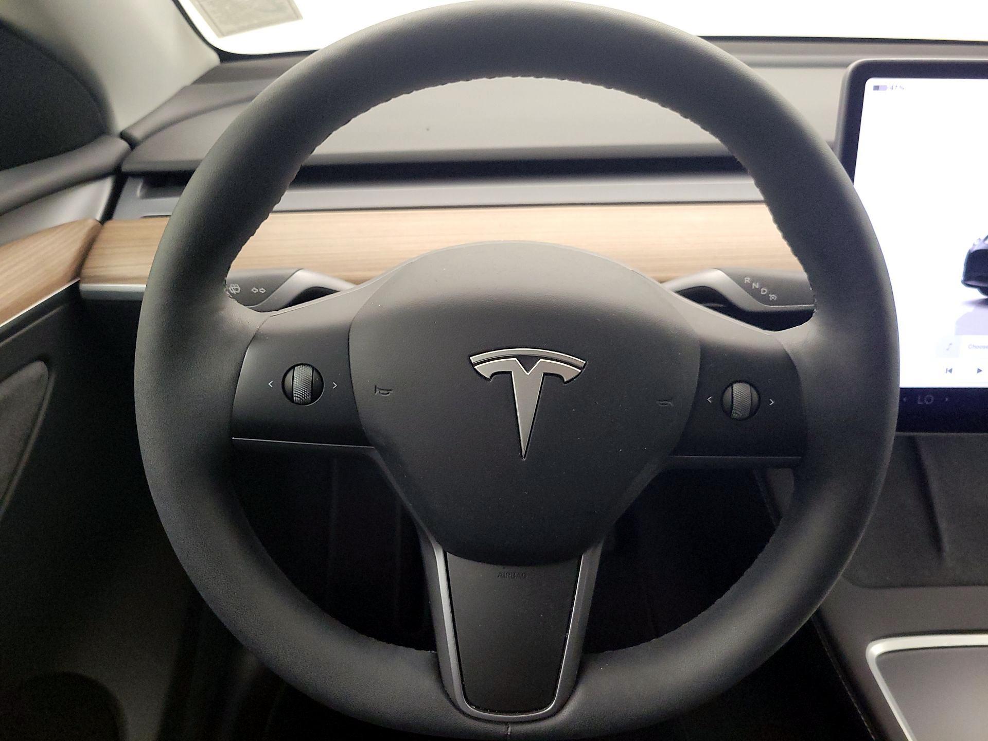 Thumbnail: 2025 Tesla Model Y - 10
