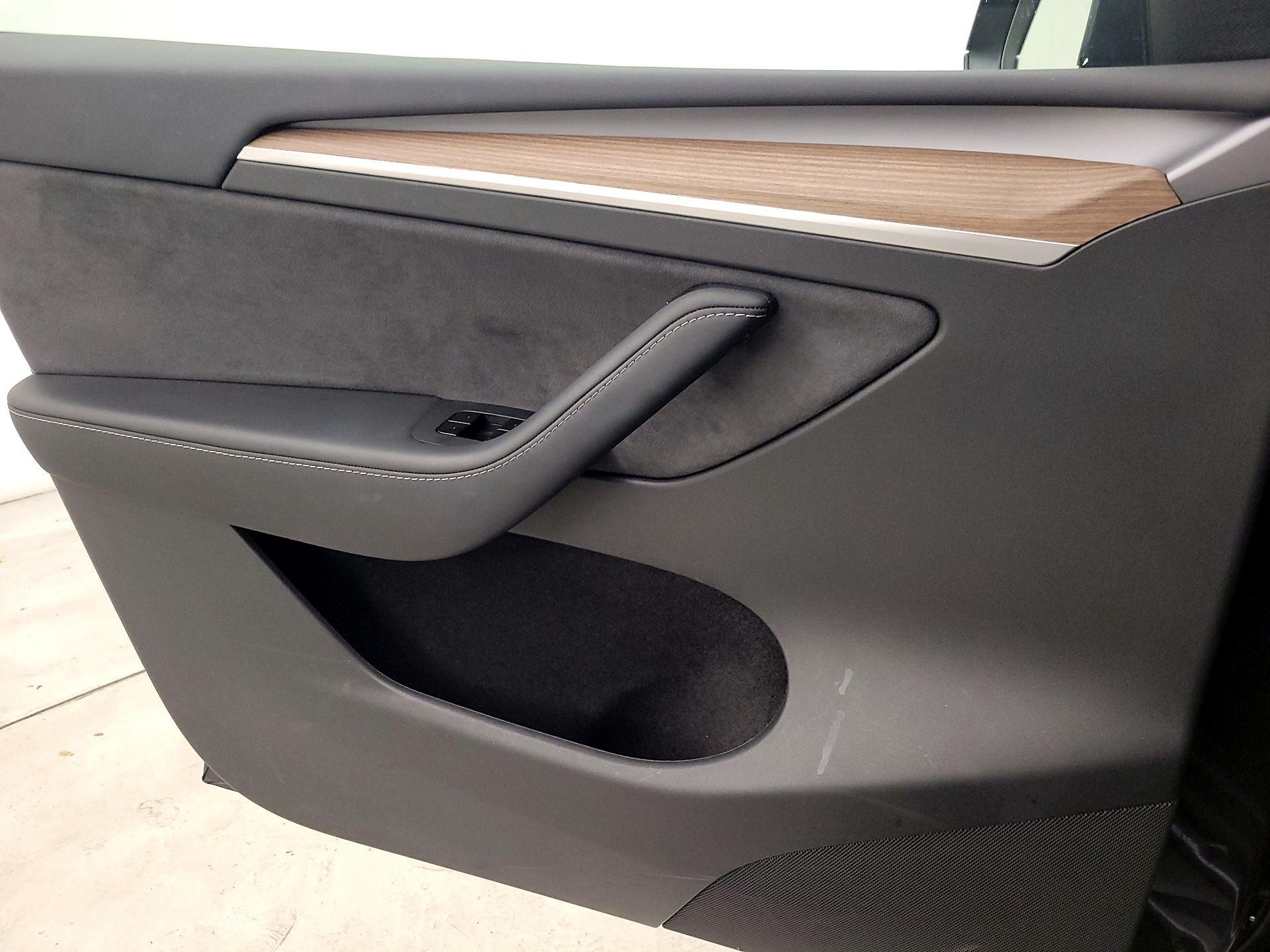 Thumbnail: 2025 Tesla Model Y - 12