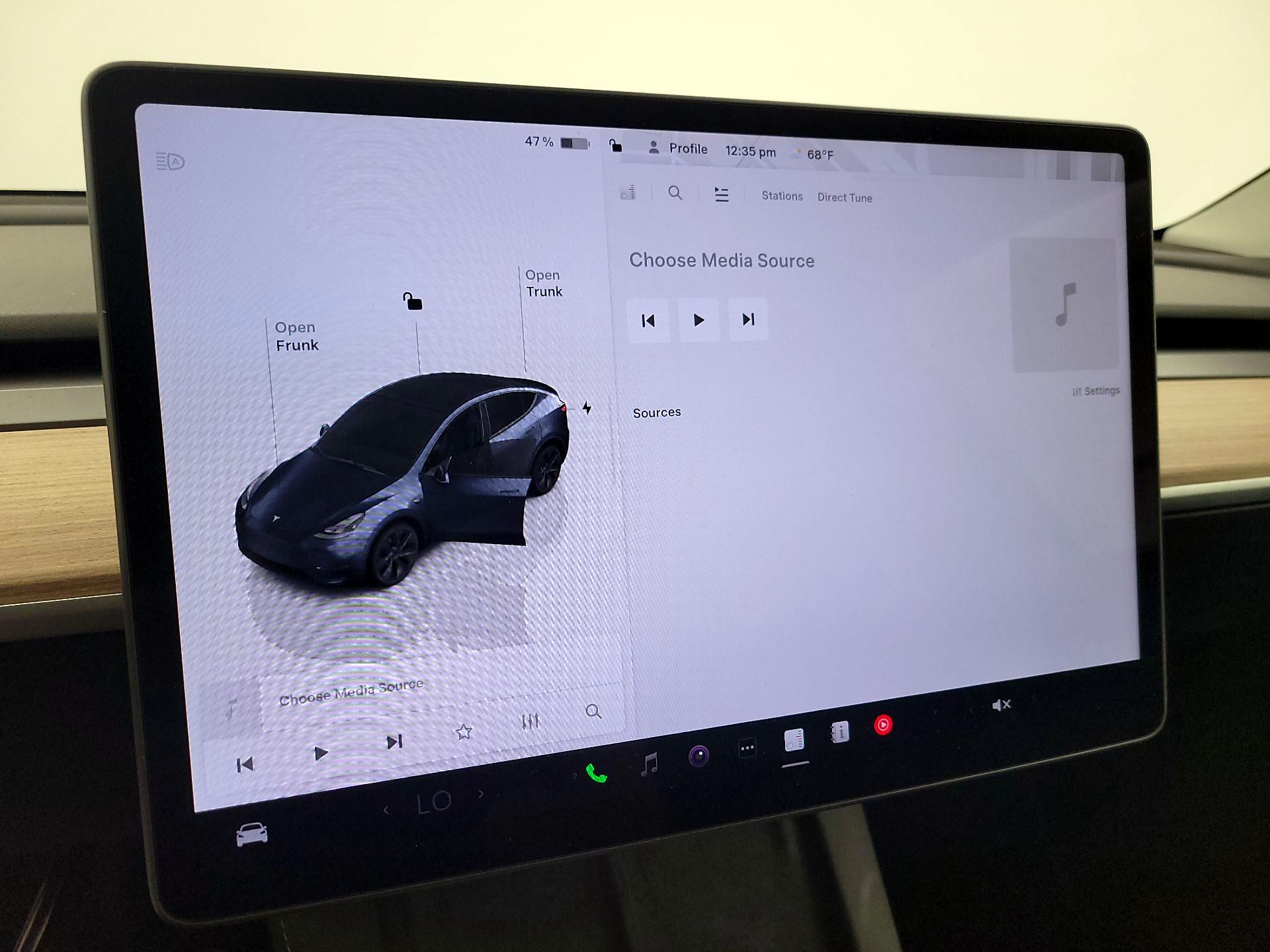 Thumbnail: 2025 Tesla Model Y - 15